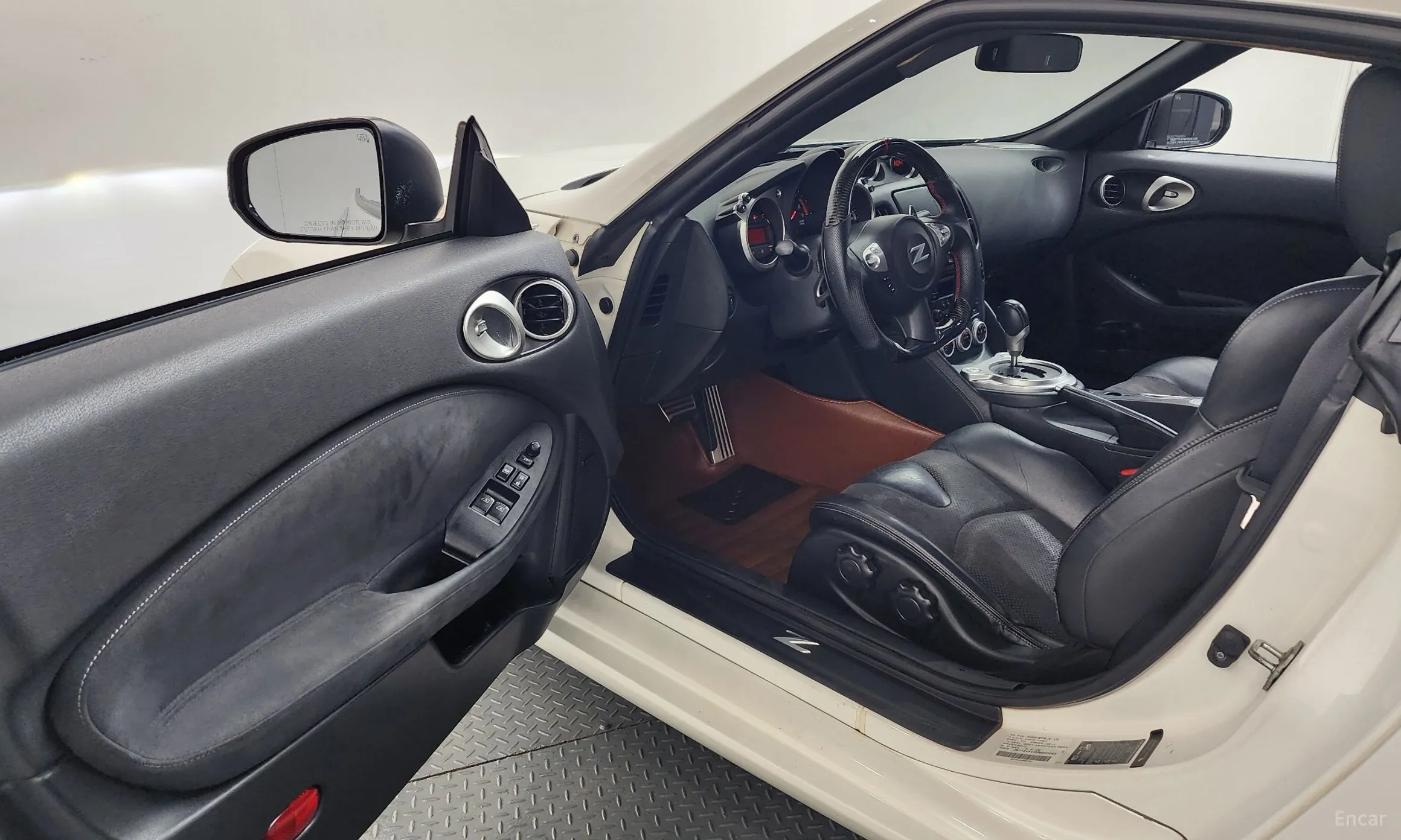 Nissan 370Z превью 10