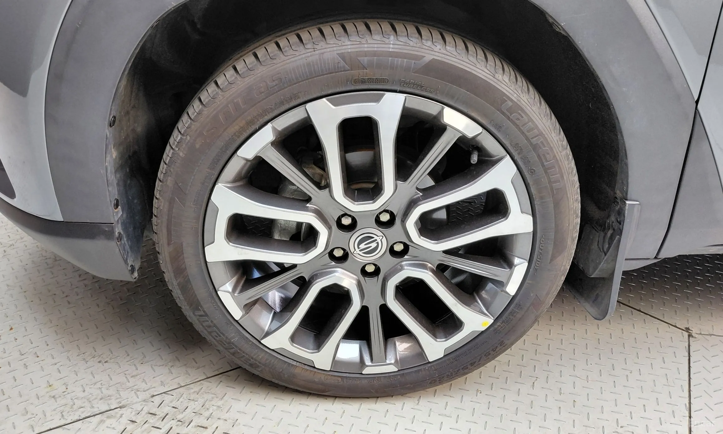 KG Mobility (SsangYong) Torres превью 5