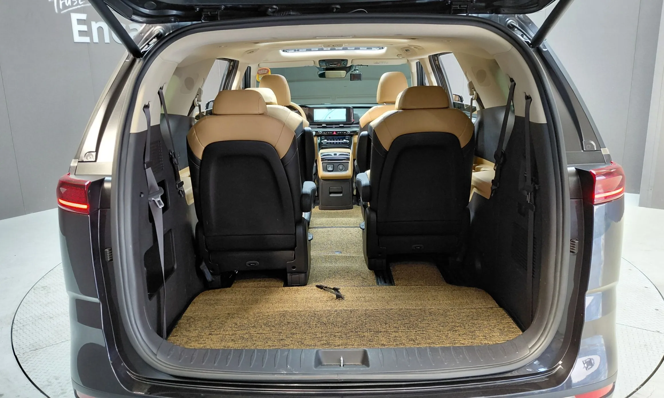 Kia Carnival Gen 4 превью 18