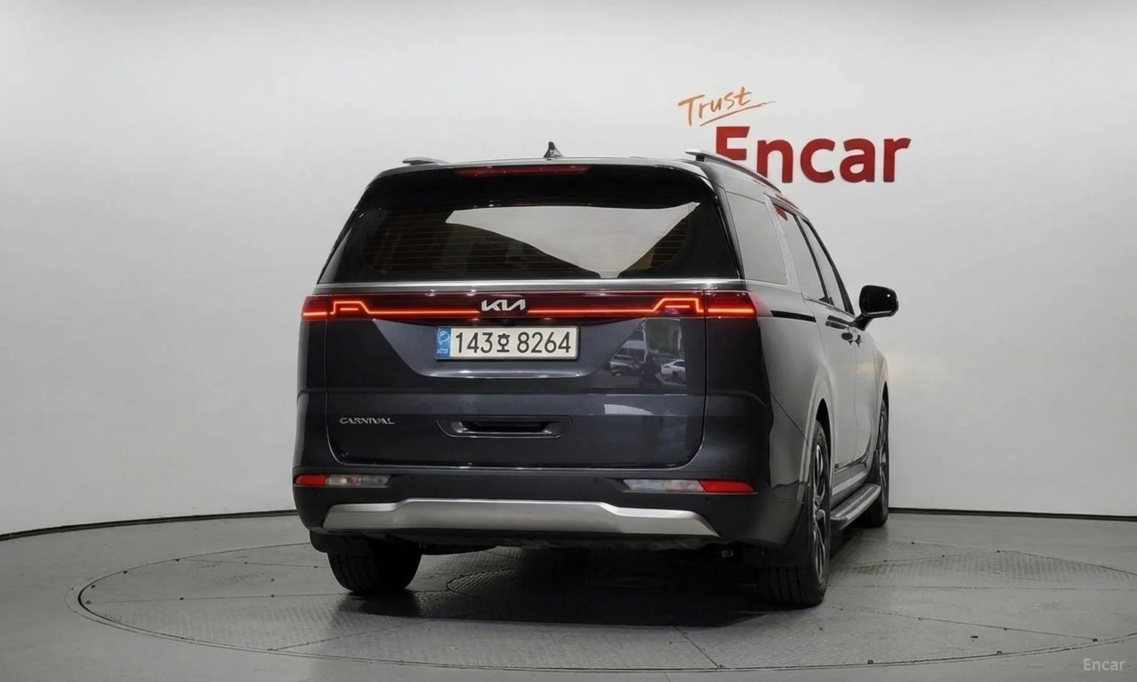 Kia Carnival Gen 4 превью 4