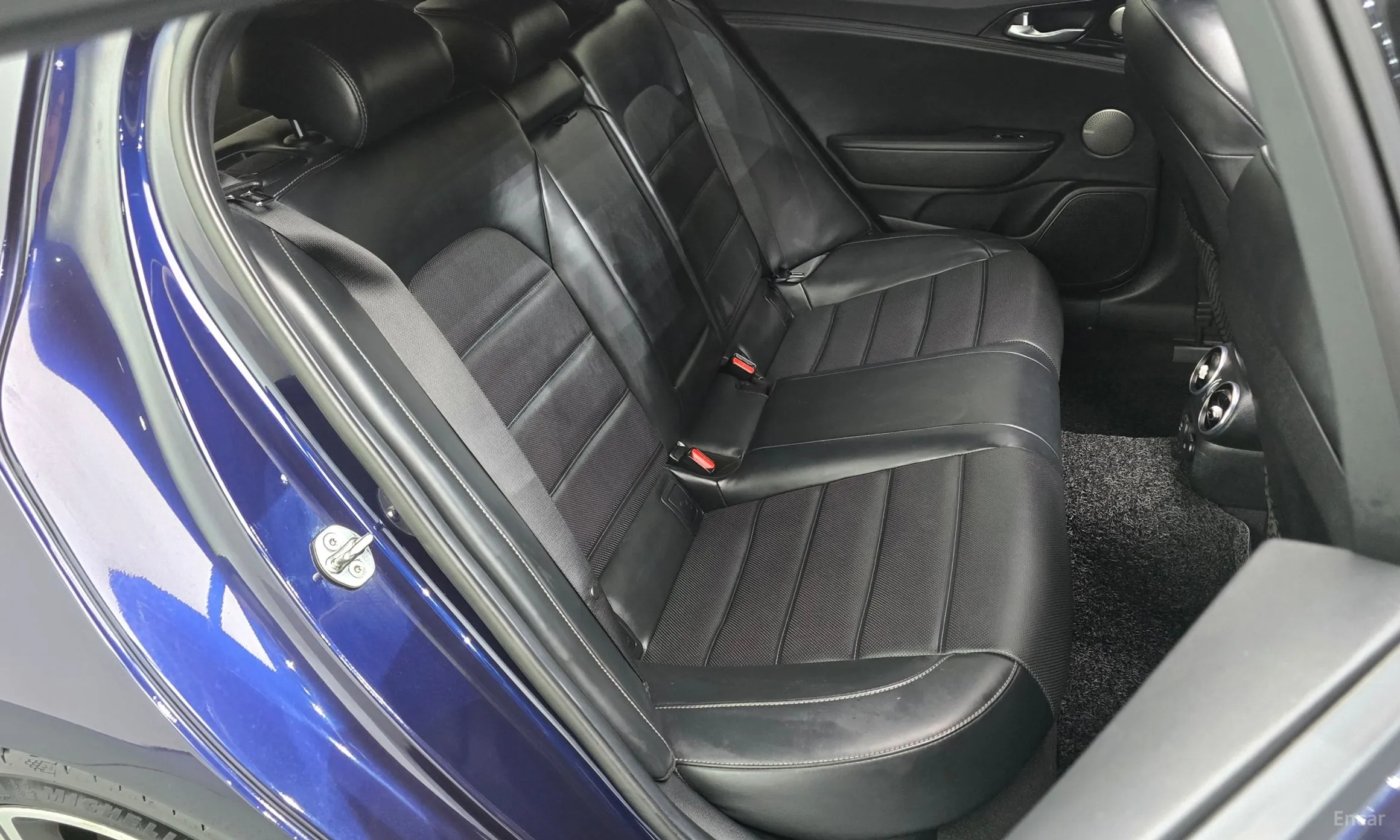Kia Stinger превью 11