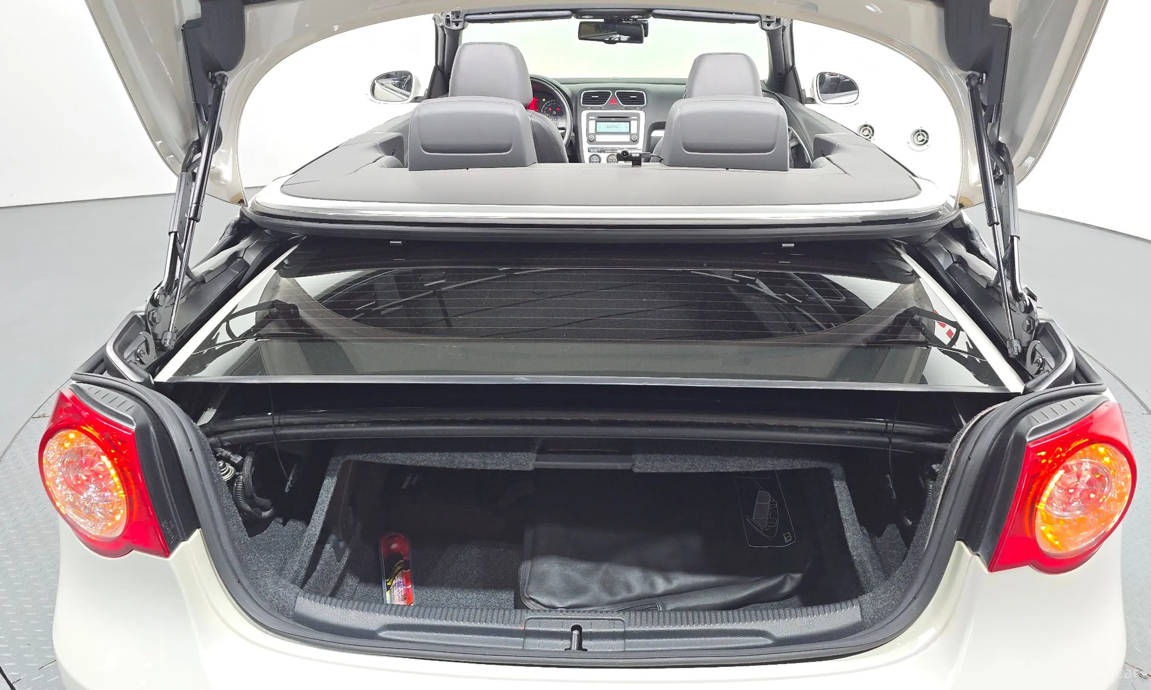 Volkswagen EOS превью 20