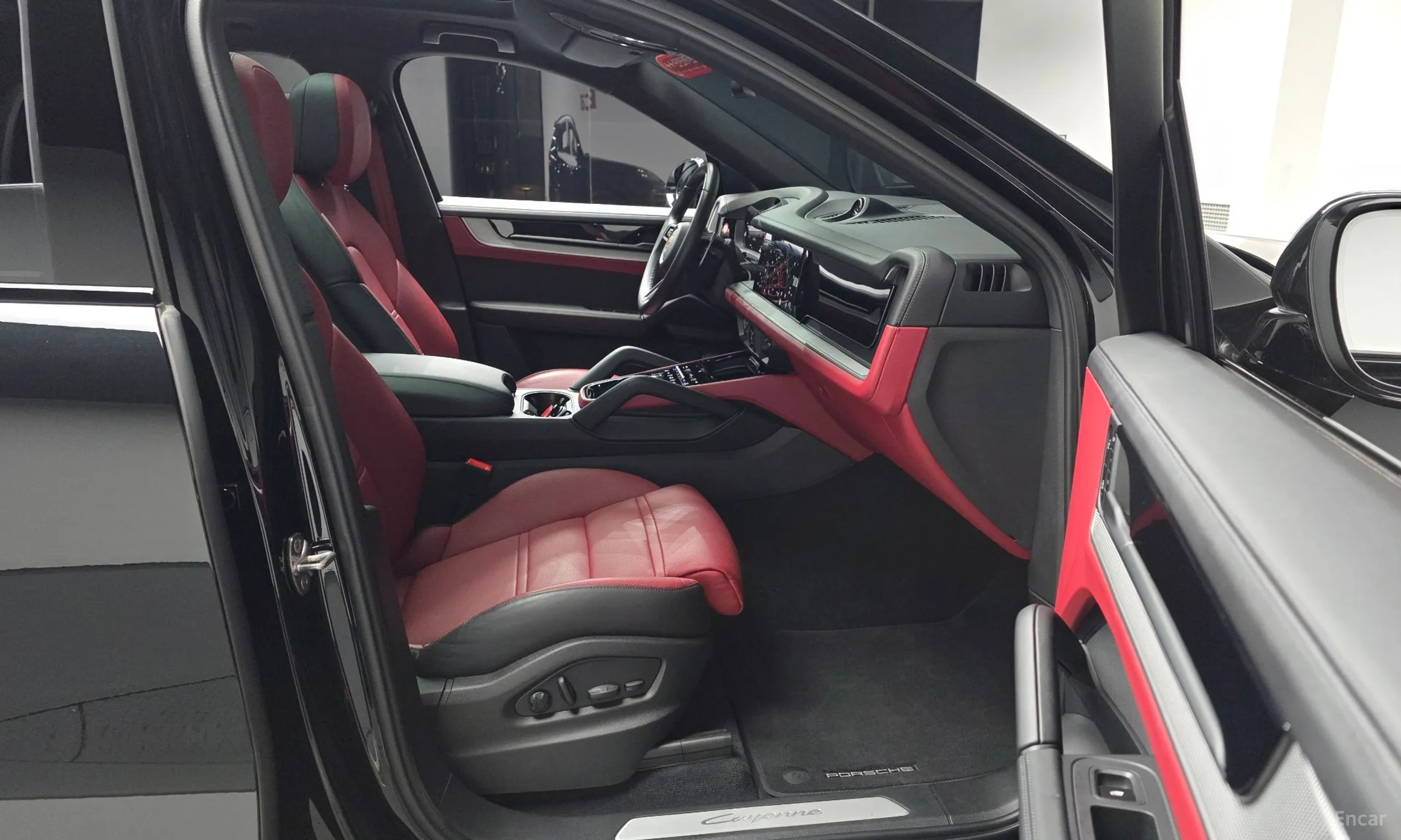 Porsche Cayenne (PO536) превью 11