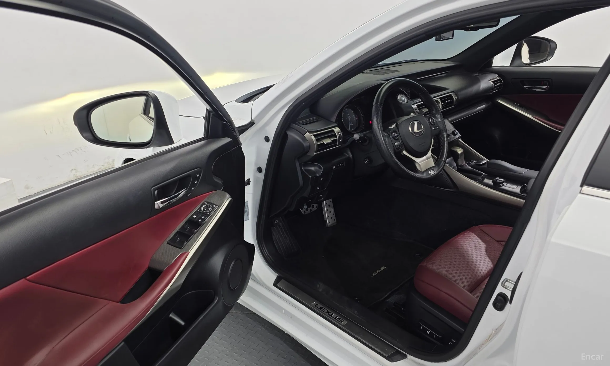 Lexus New IS250 превью 10