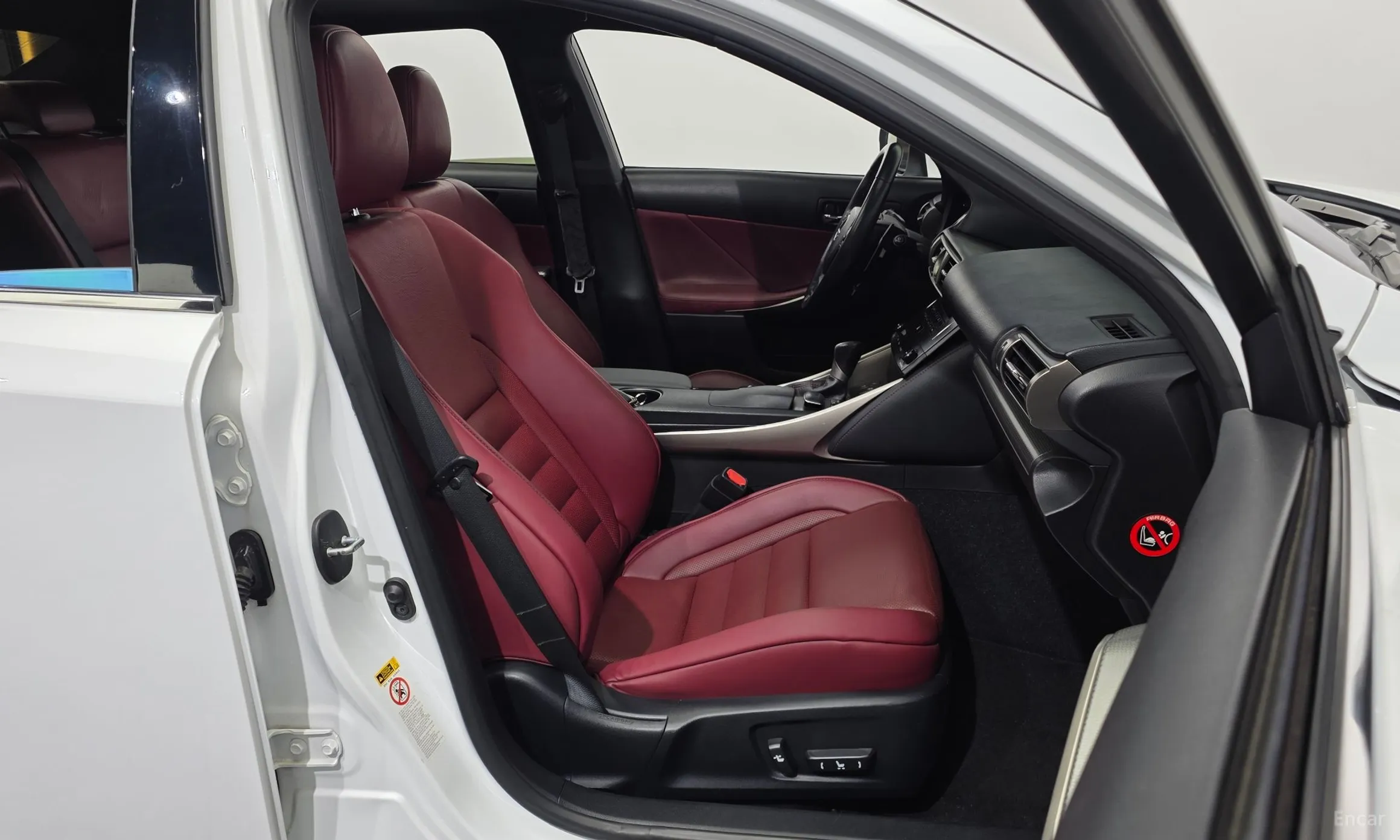 Lexus New IS250 превью 12