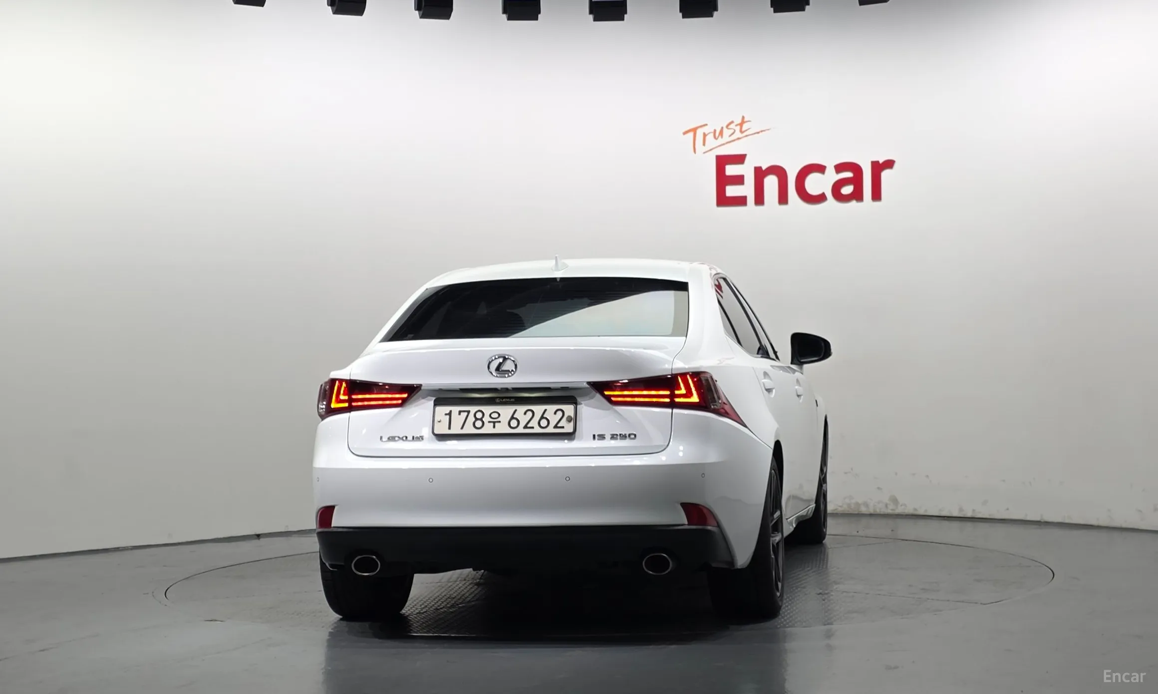 Lexus New IS250 превью 4
