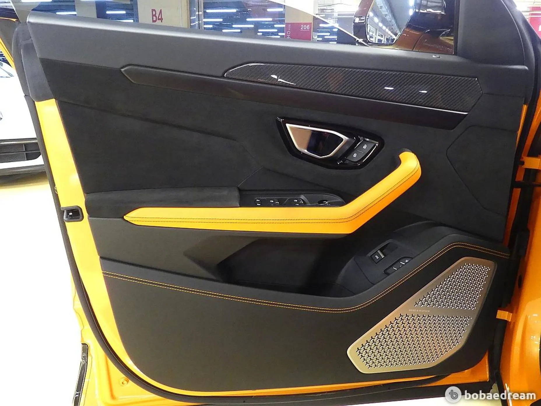 Lamborghini Urus превью 11