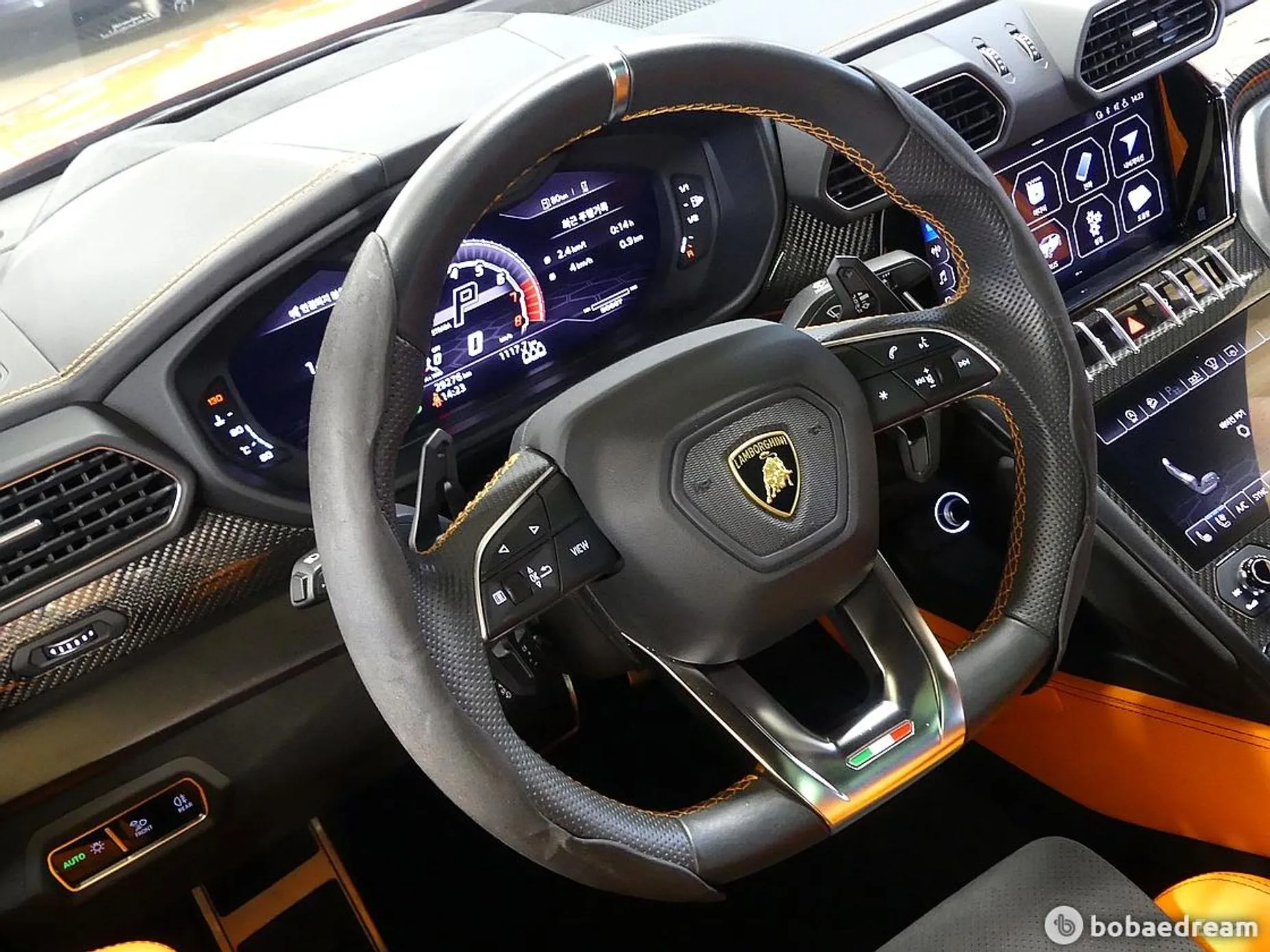 Lamborghini Urus превью 13