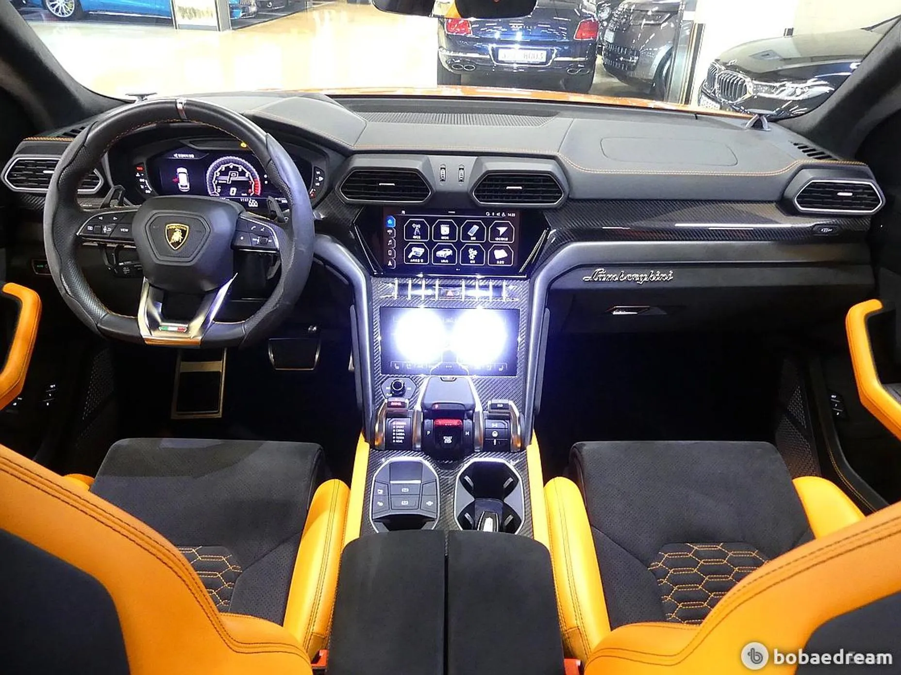 Lamborghini Urus превью 4