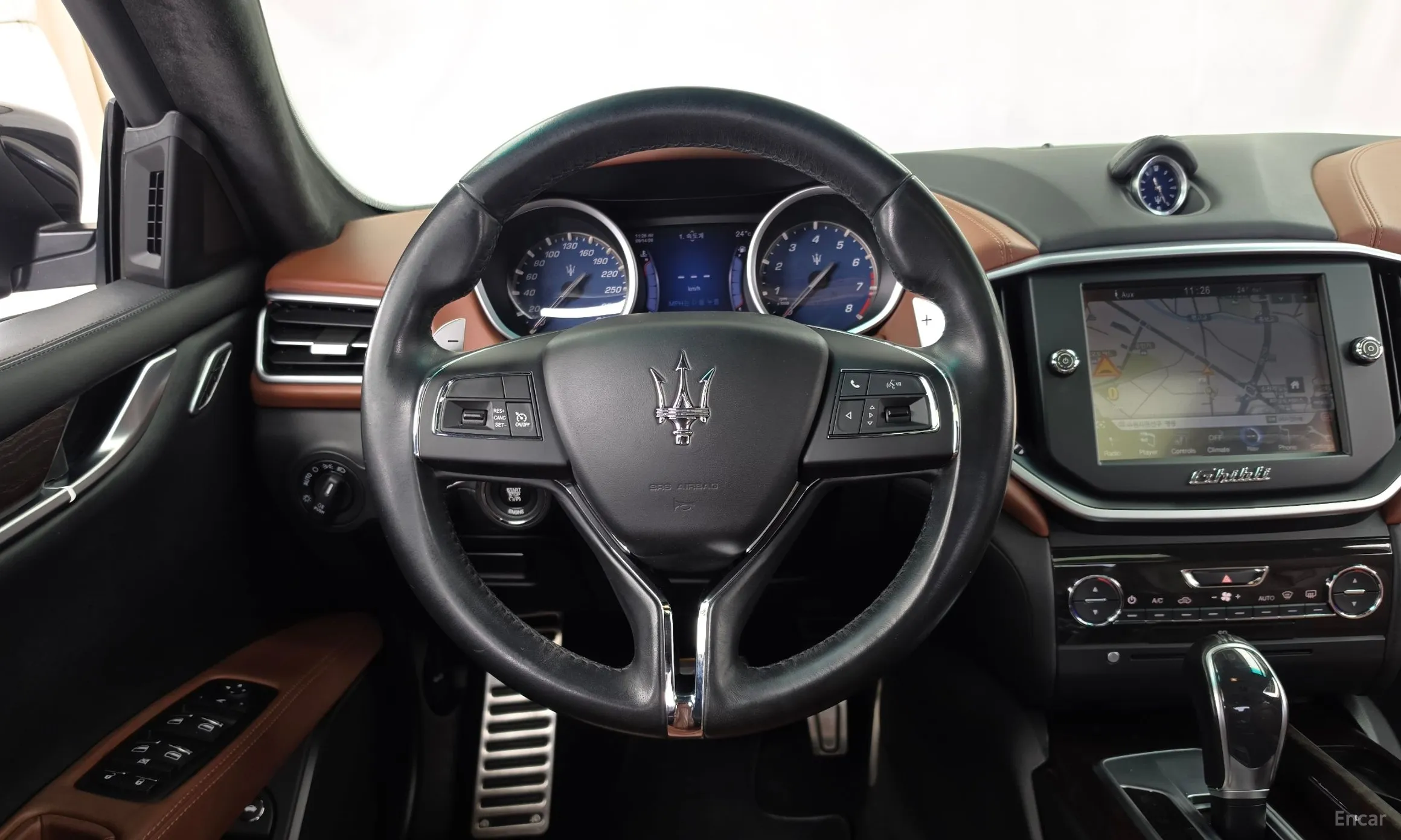 Maserati Ghibli превью 13