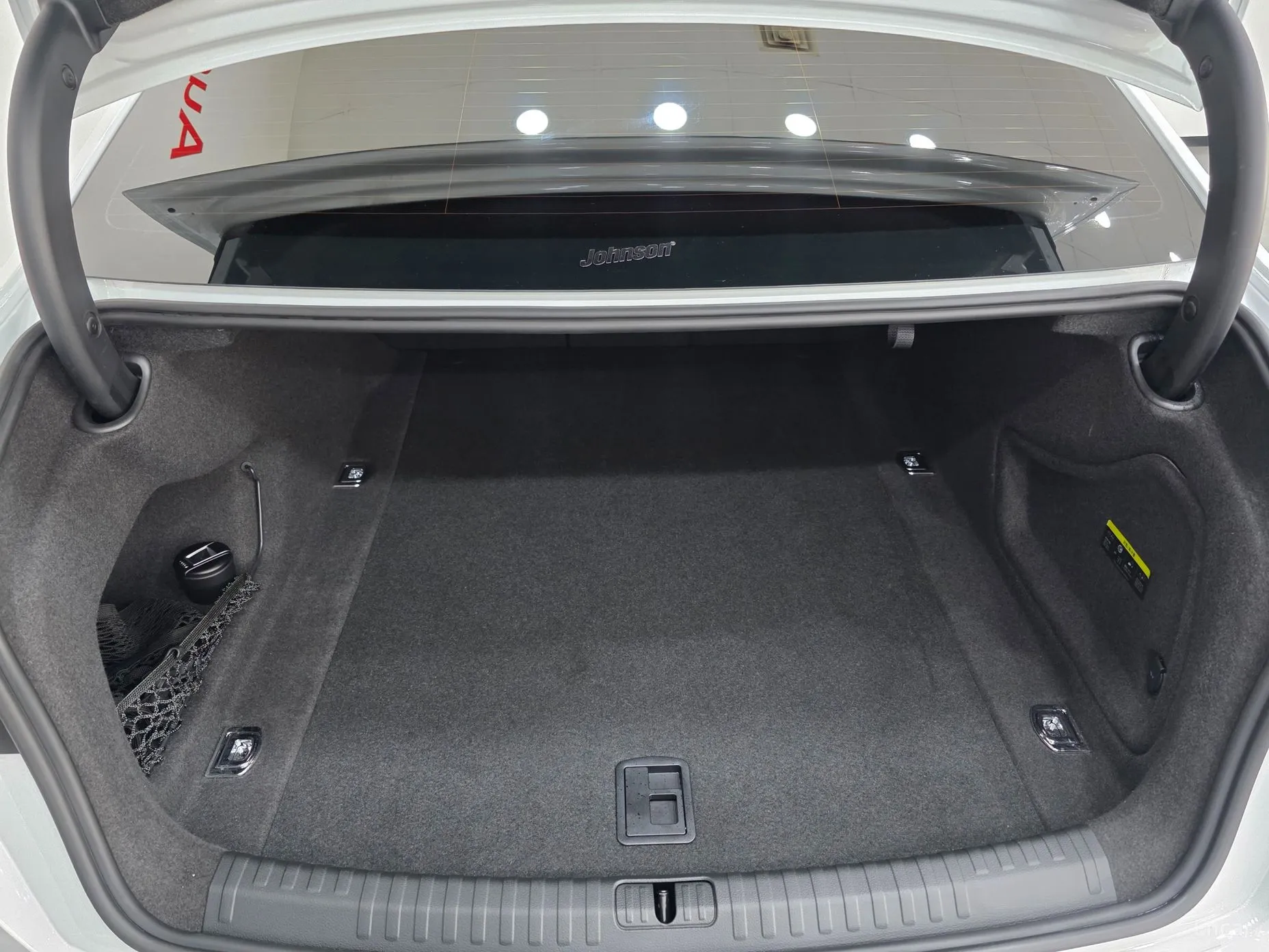Audi A6 (C8) превью 15