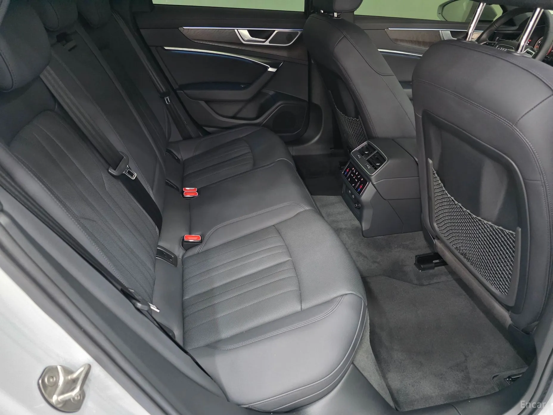 Audi A6 (C8) превью 16