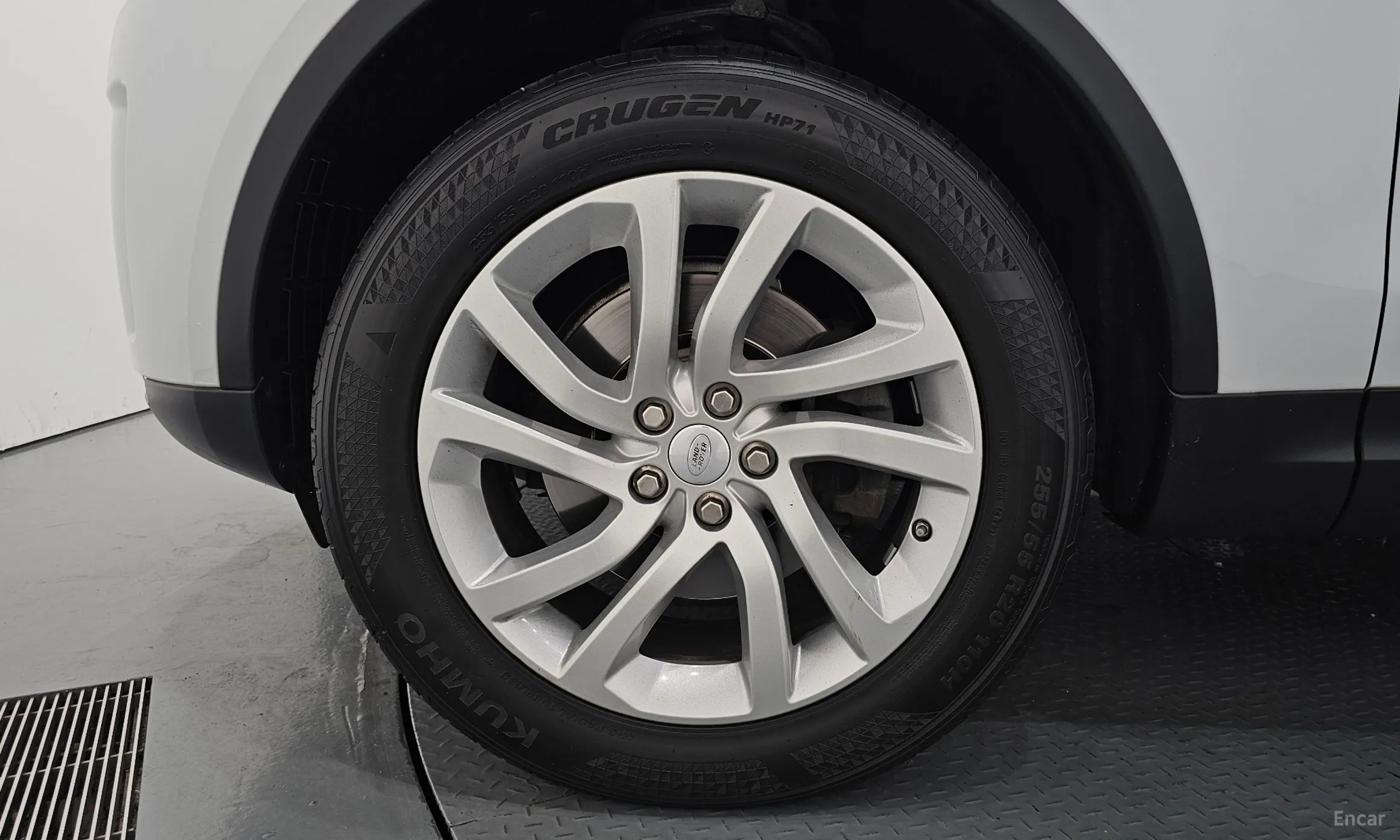 Land Rover Discovery 5 превью 5