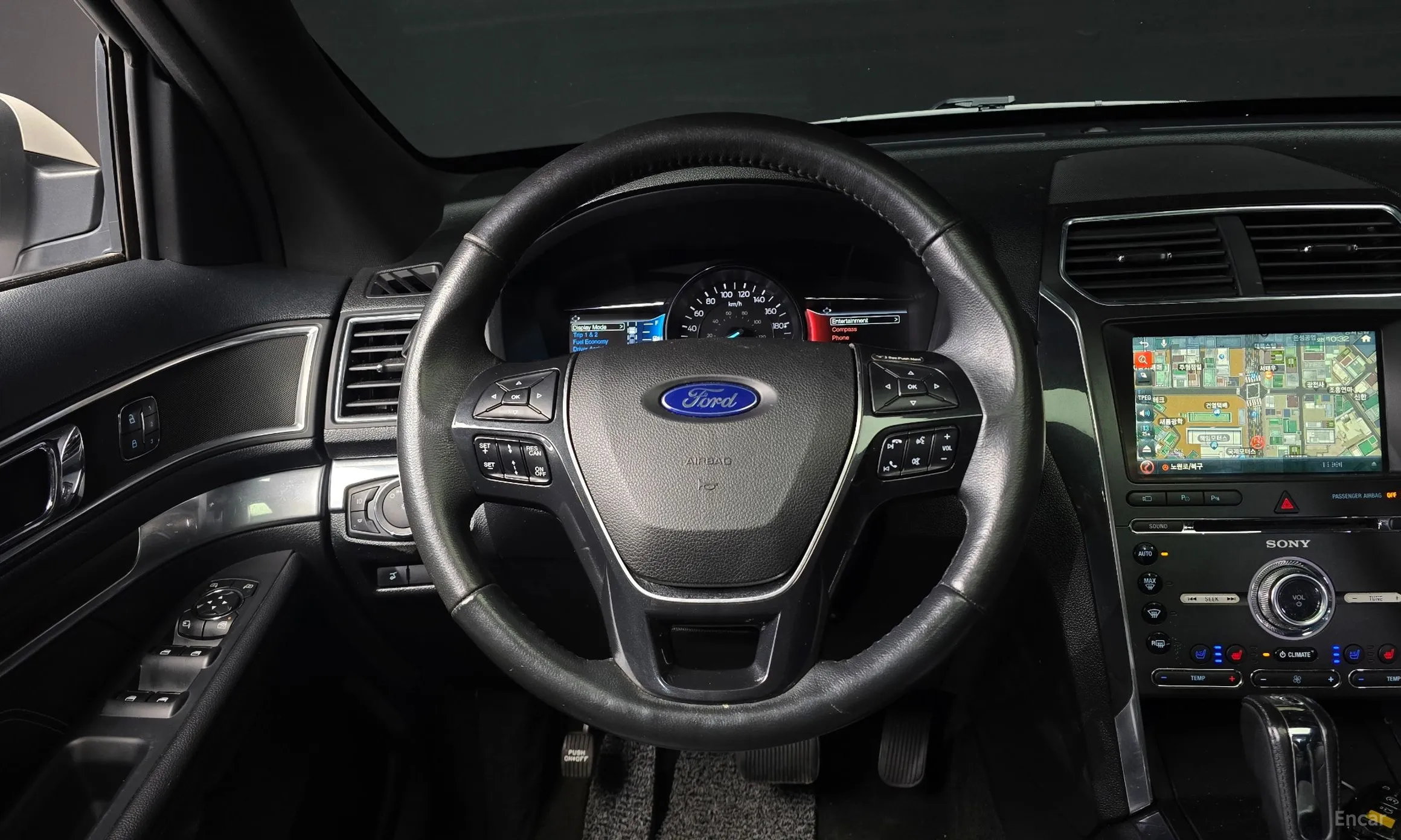 Ford Explorer превью 13