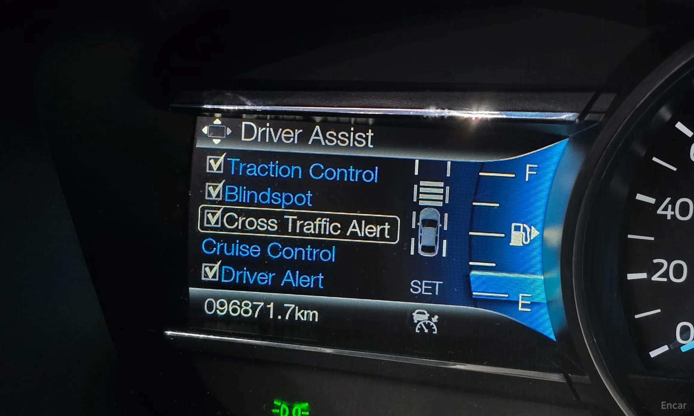 Ford Explorer превью 15
