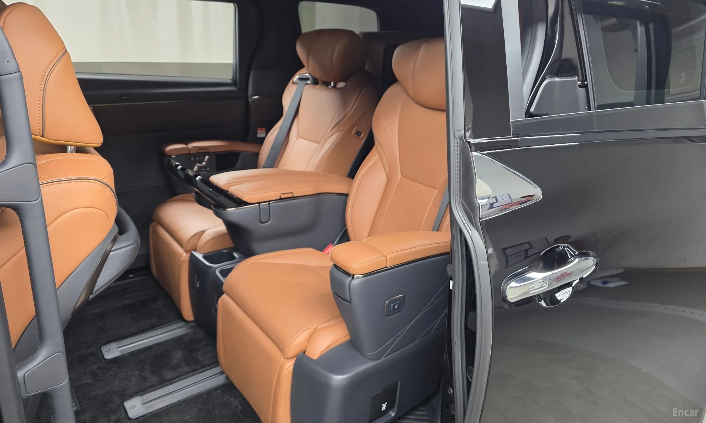 Toyota Alphard 4th Generation превью 12
