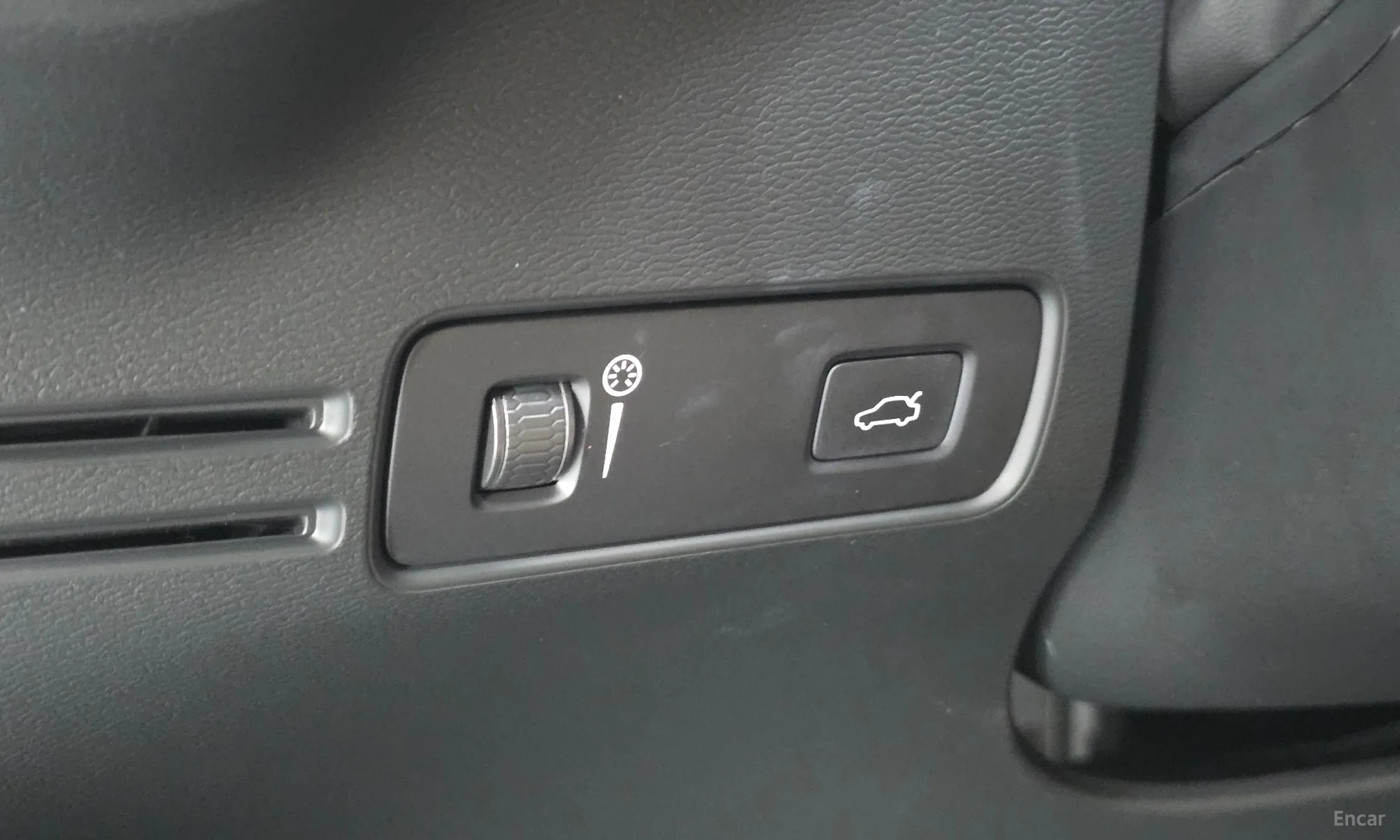 Volvo XC40 превью 15