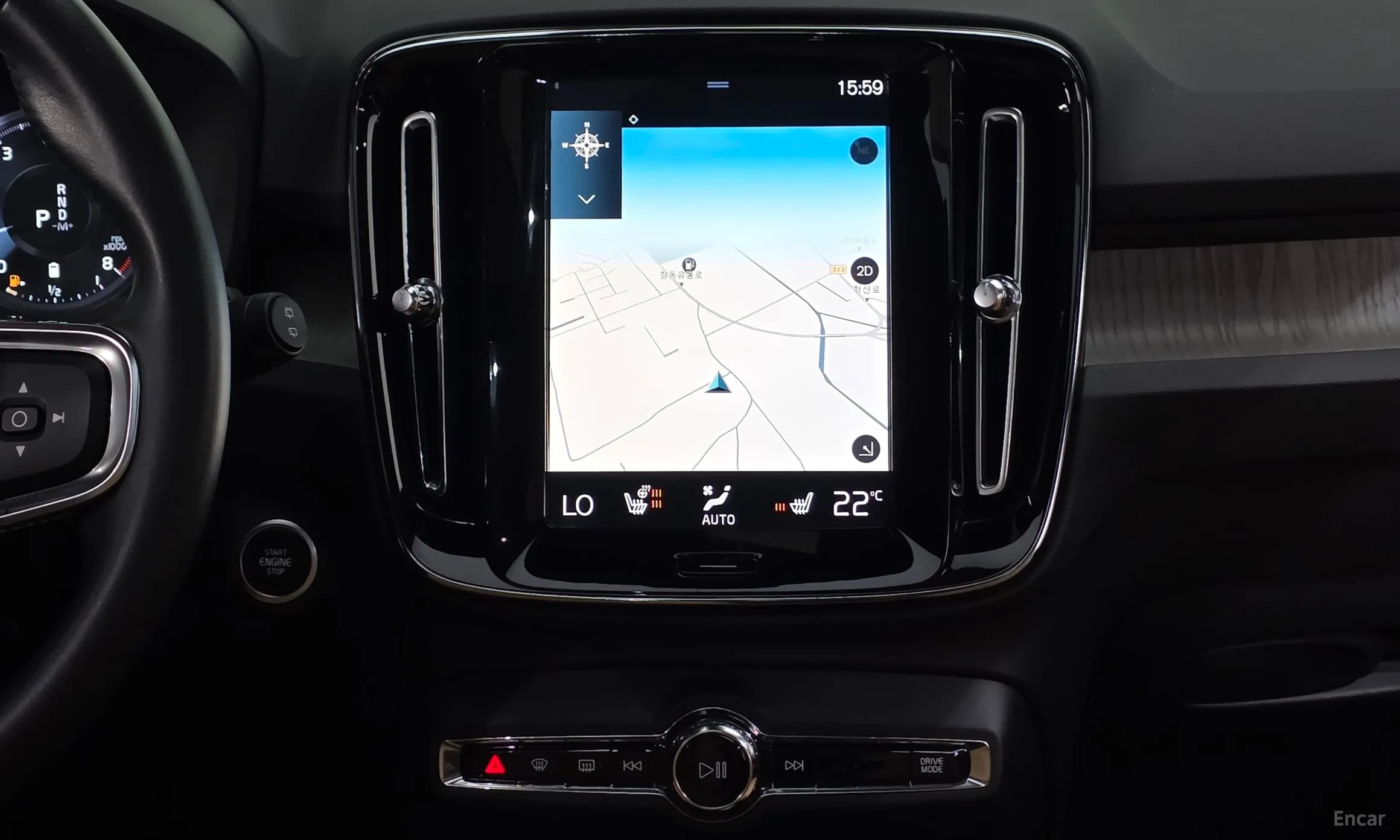 Volvo XC40 превью 19