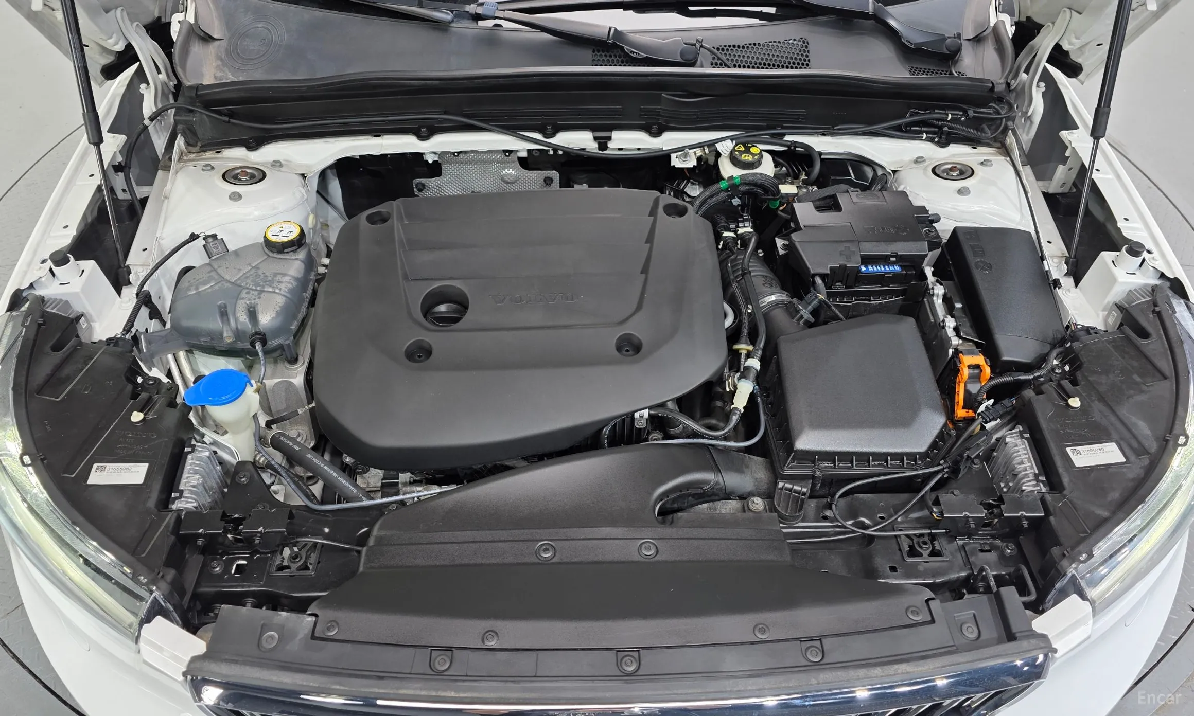 Volvo XC40 превью 6