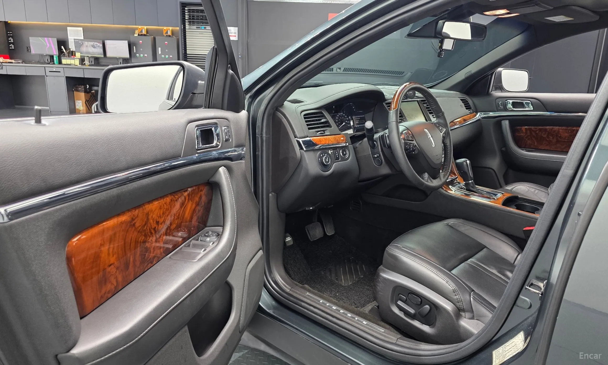 Lincoln New MKS превью 10