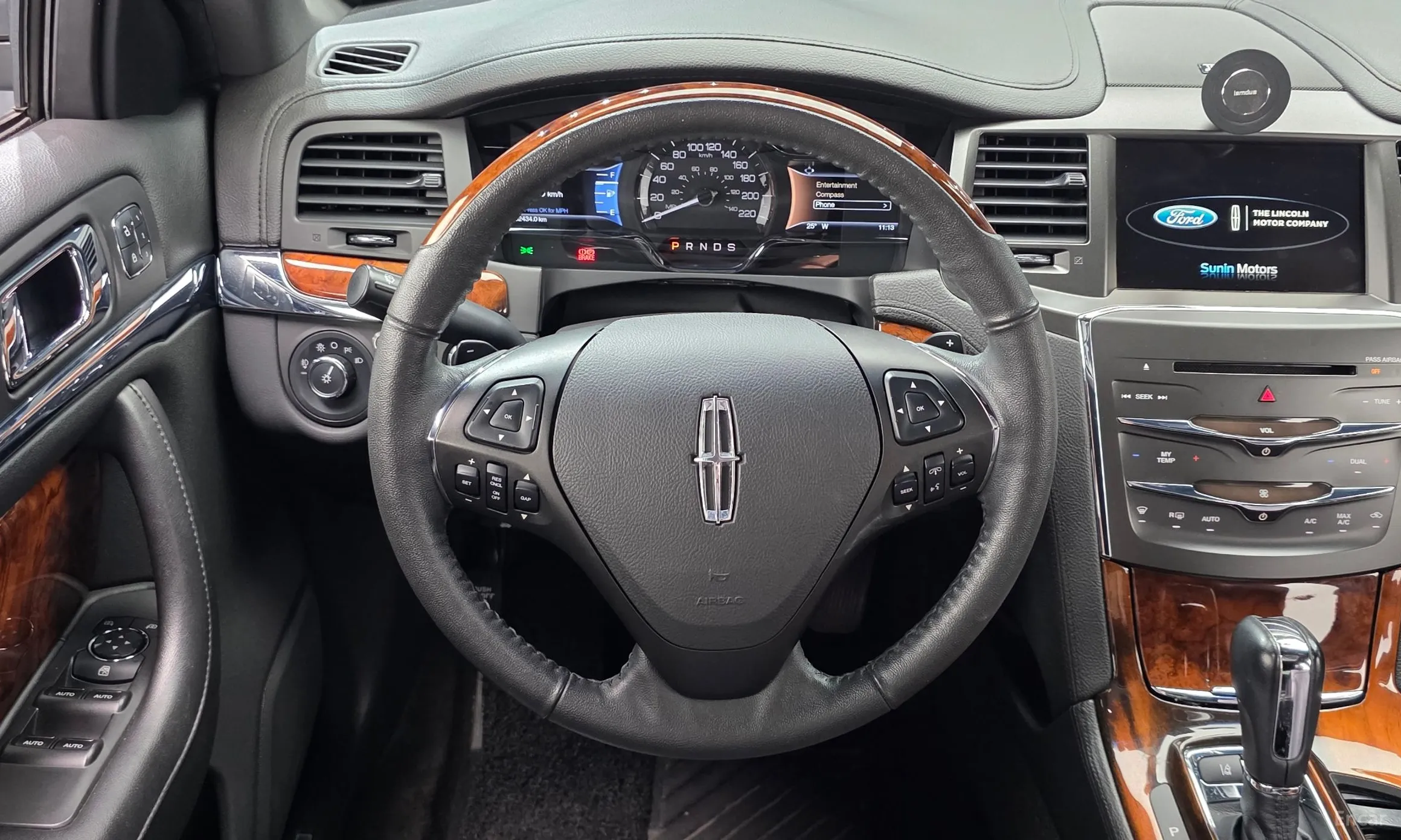Lincoln New MKS превью 13