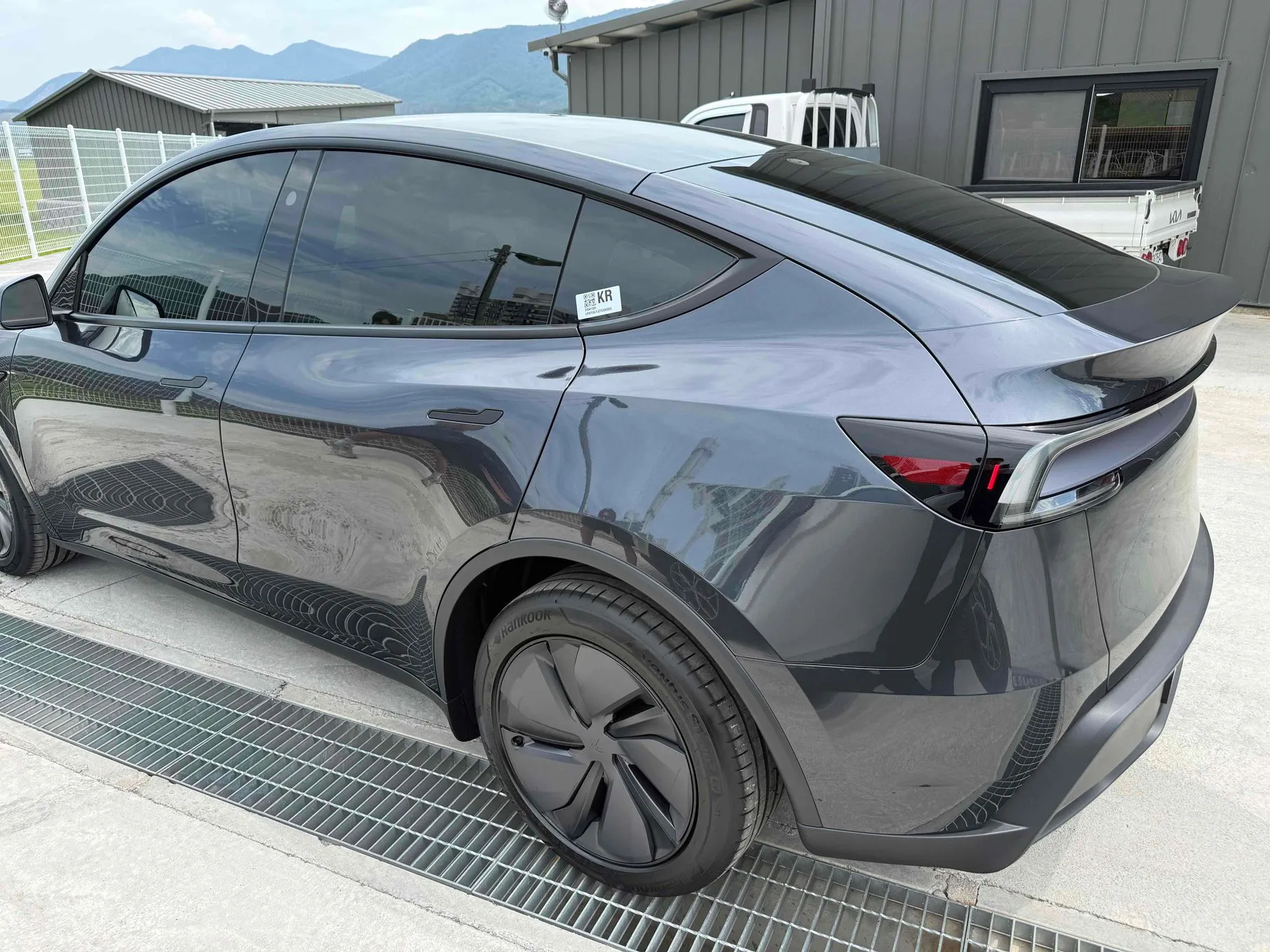 Tesla Model Y превью 5