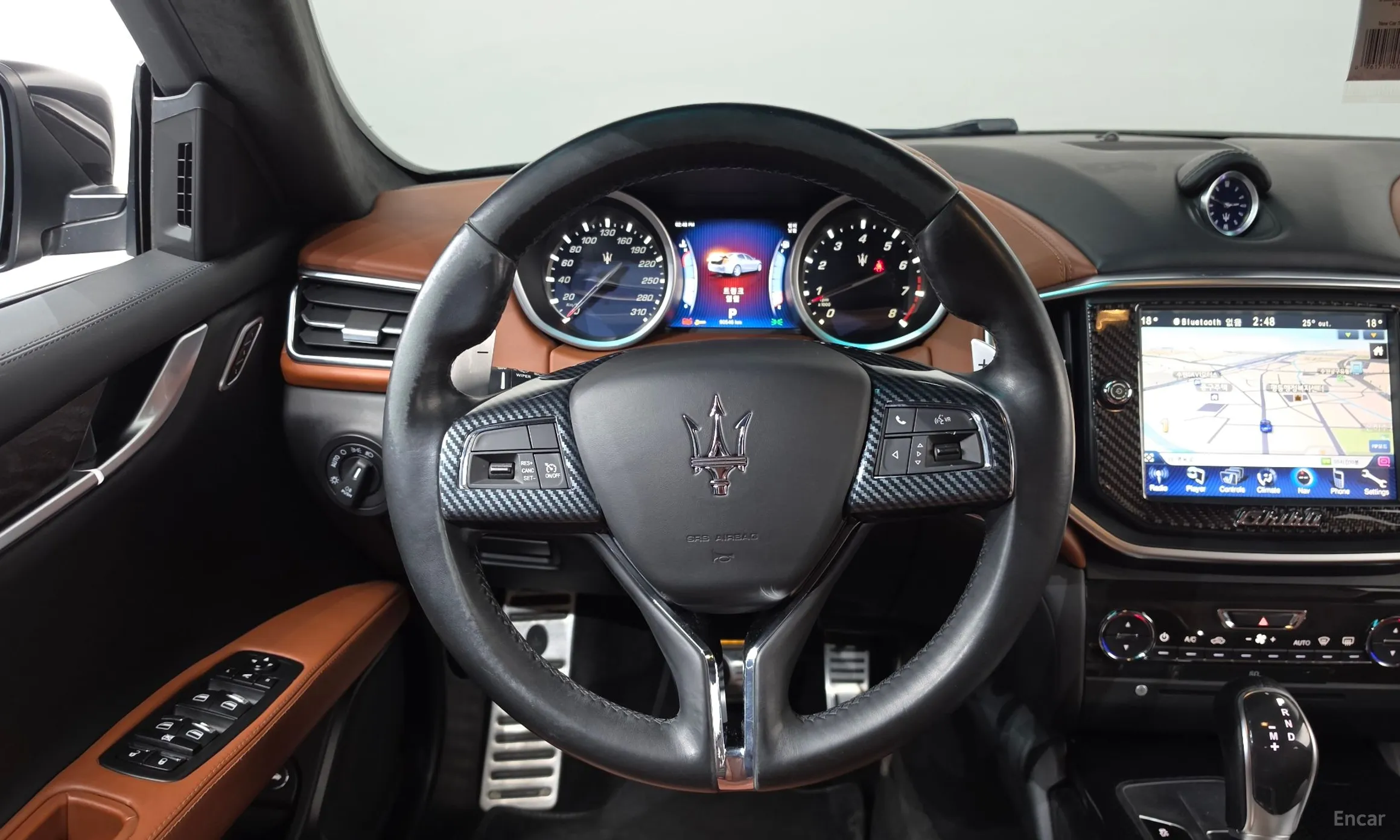 Maserati Ghibli превью 13