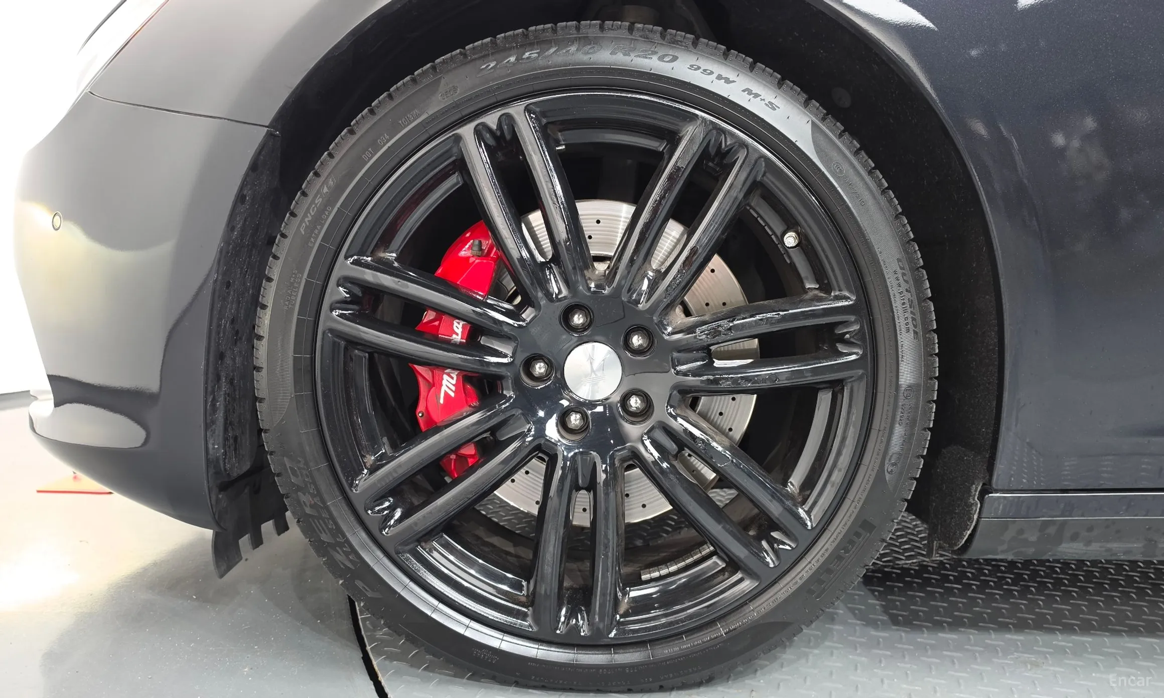 Maserati Ghibli превью 5