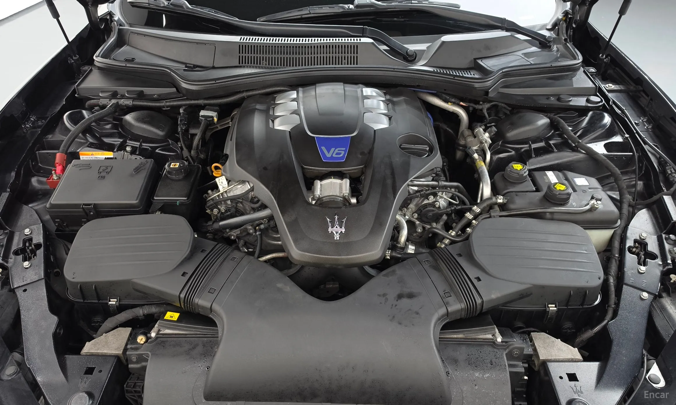 Maserati Ghibli превью 6