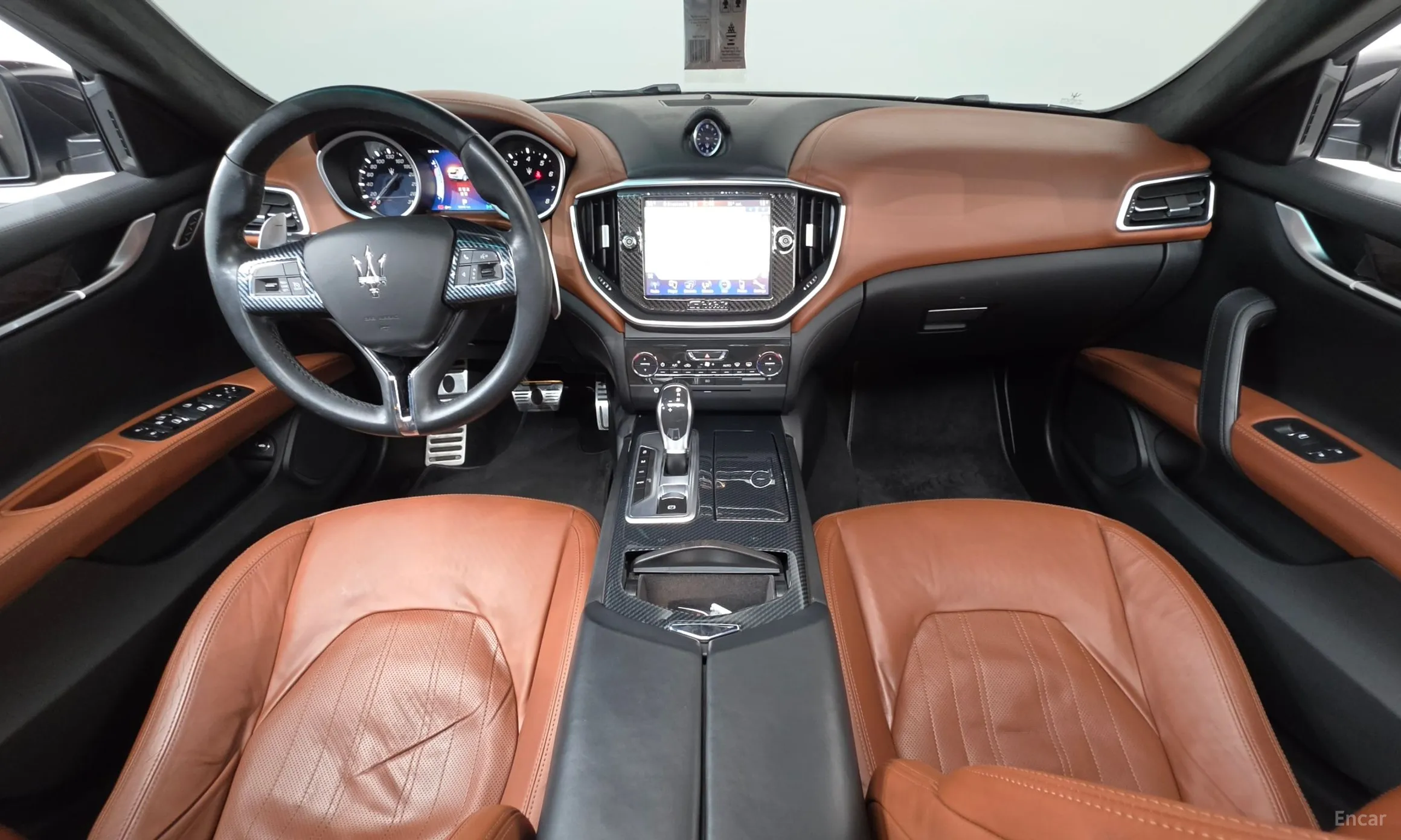 Maserati Ghibli превью 7