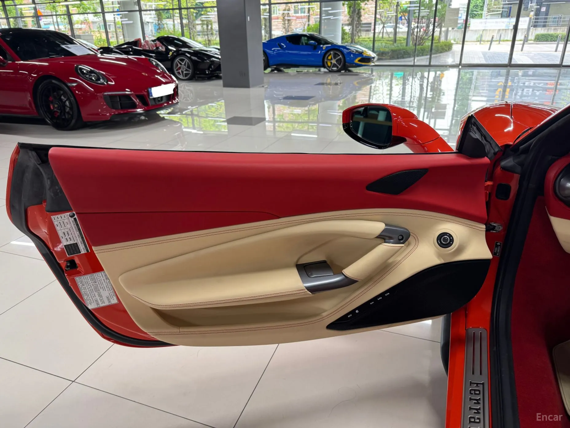Ferrari F8 Spider превью 7