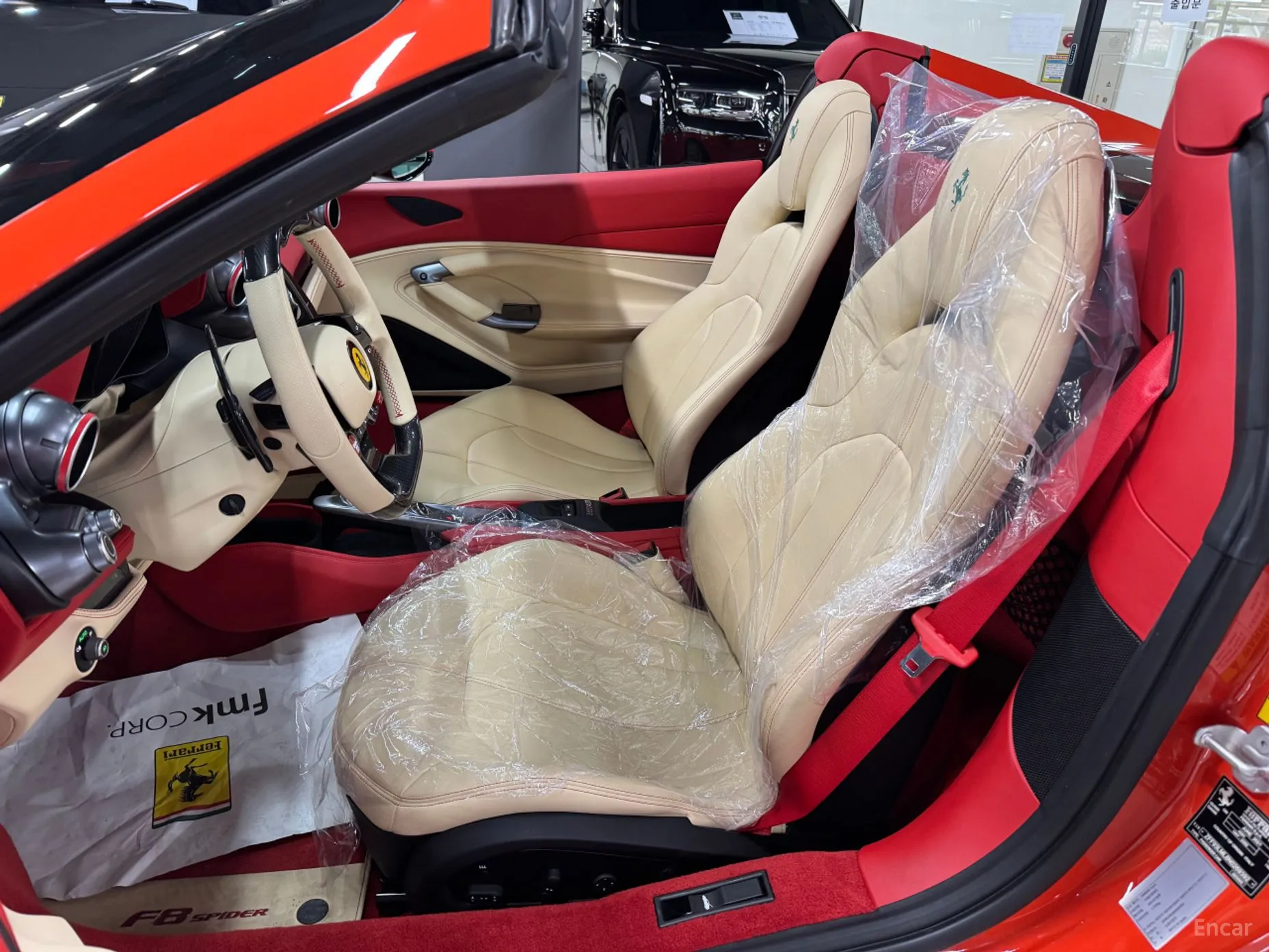 Ferrari F8 Spider превью 9