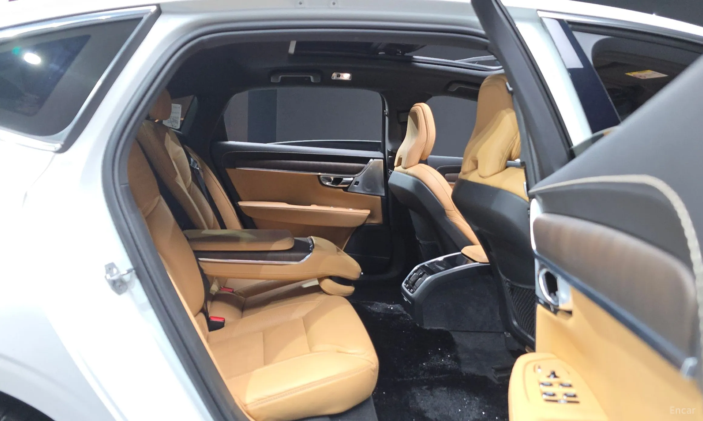 Volvo S90 превью 11
