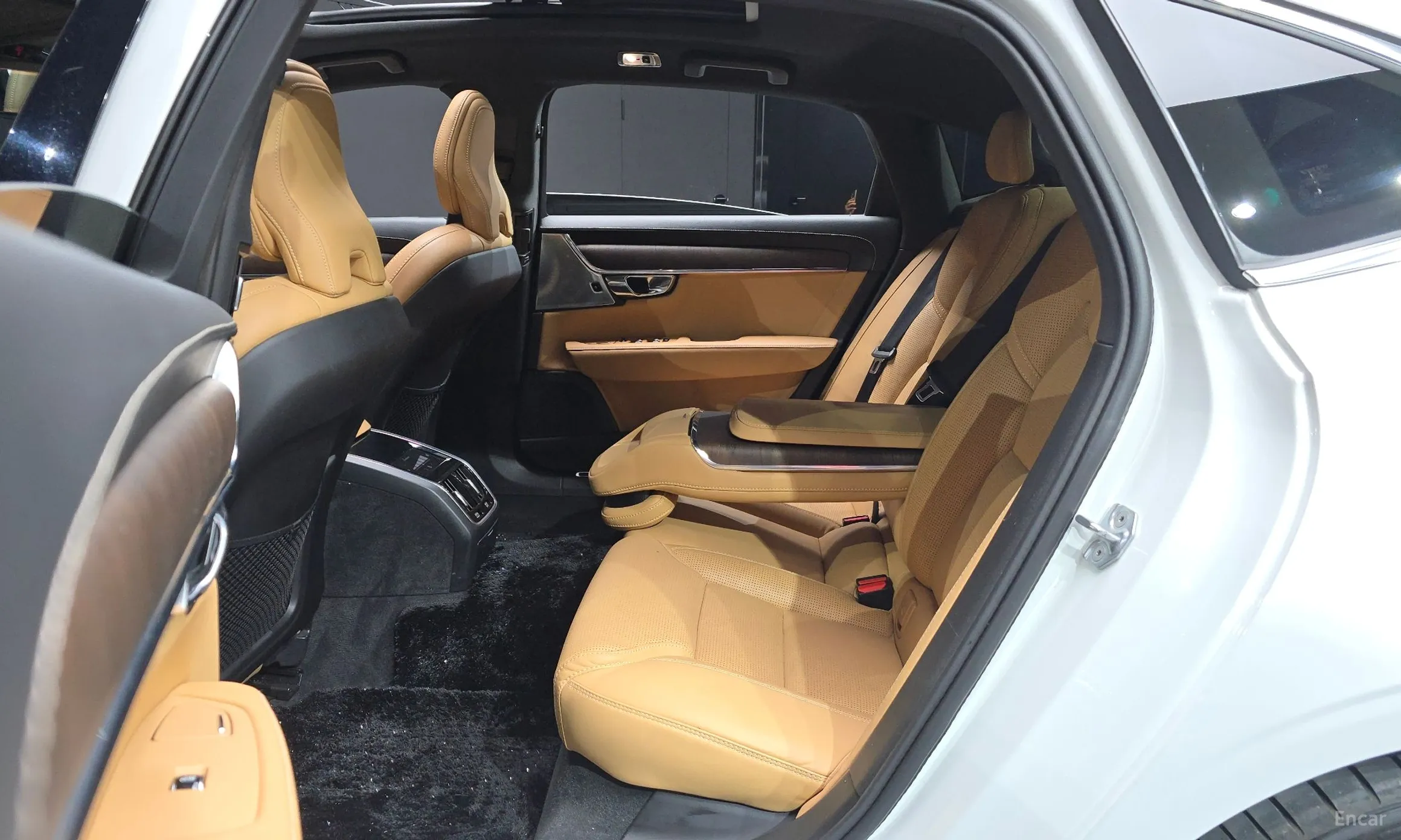 Volvo S90 превью 12