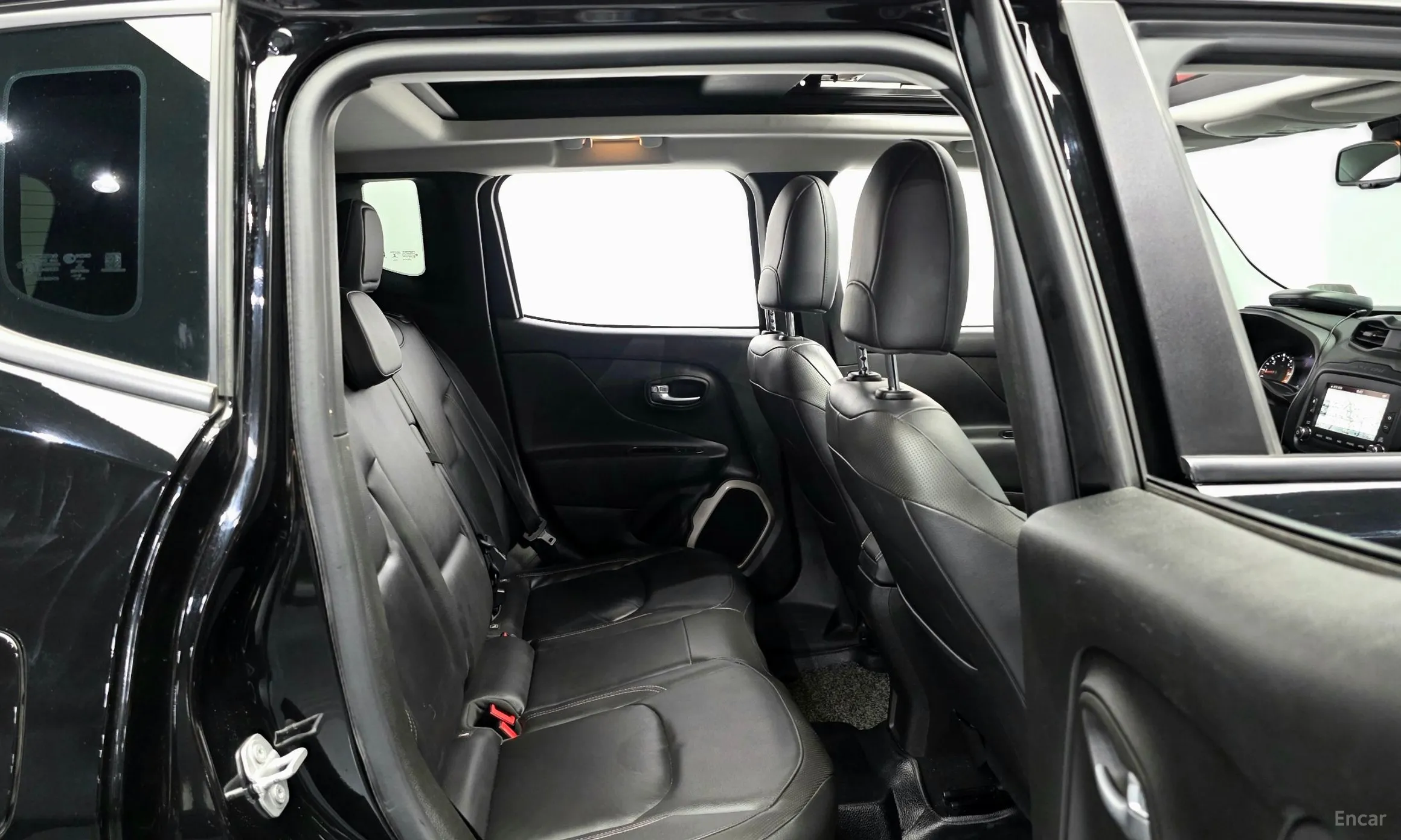 Jeep Renegade превью 11