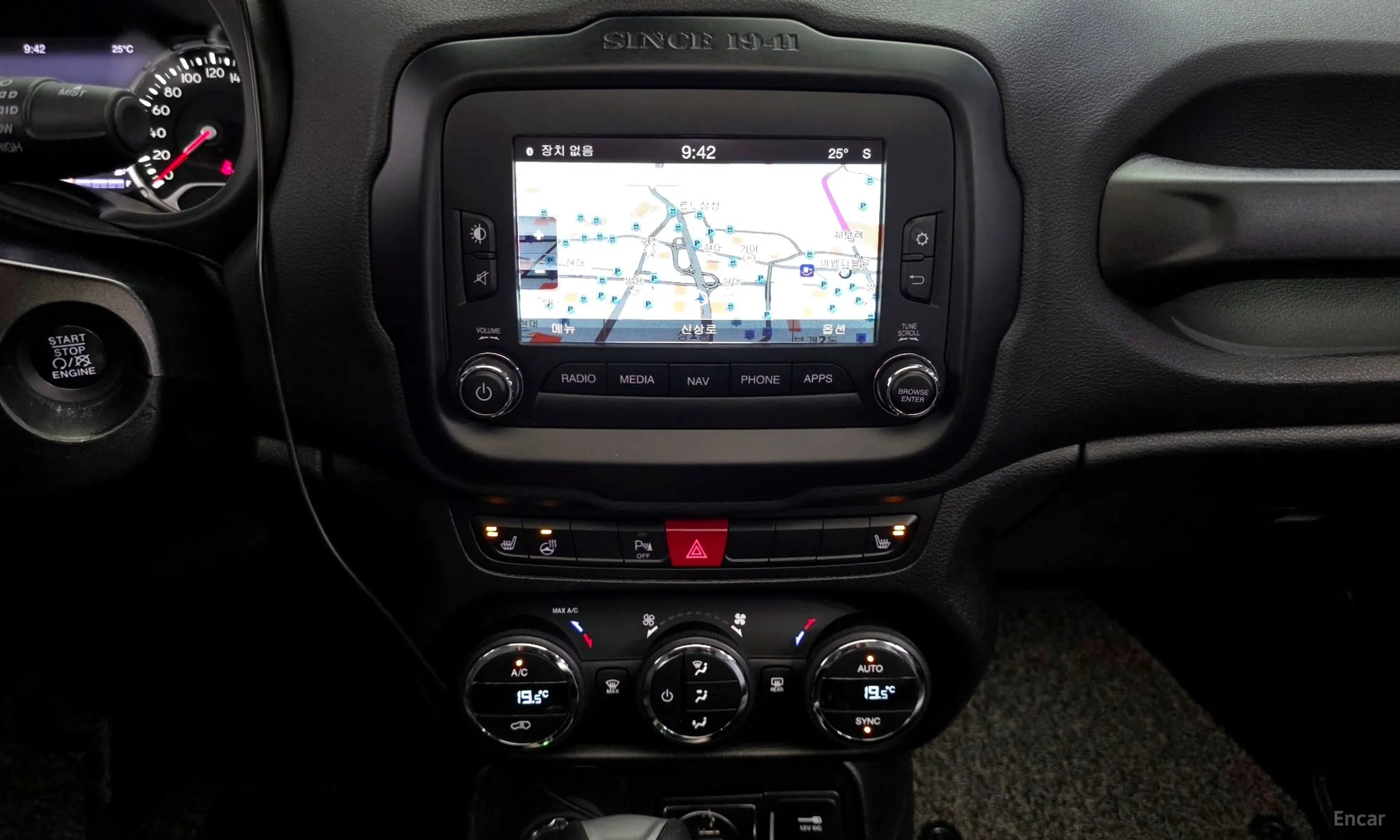 Jeep Renegade превью 13