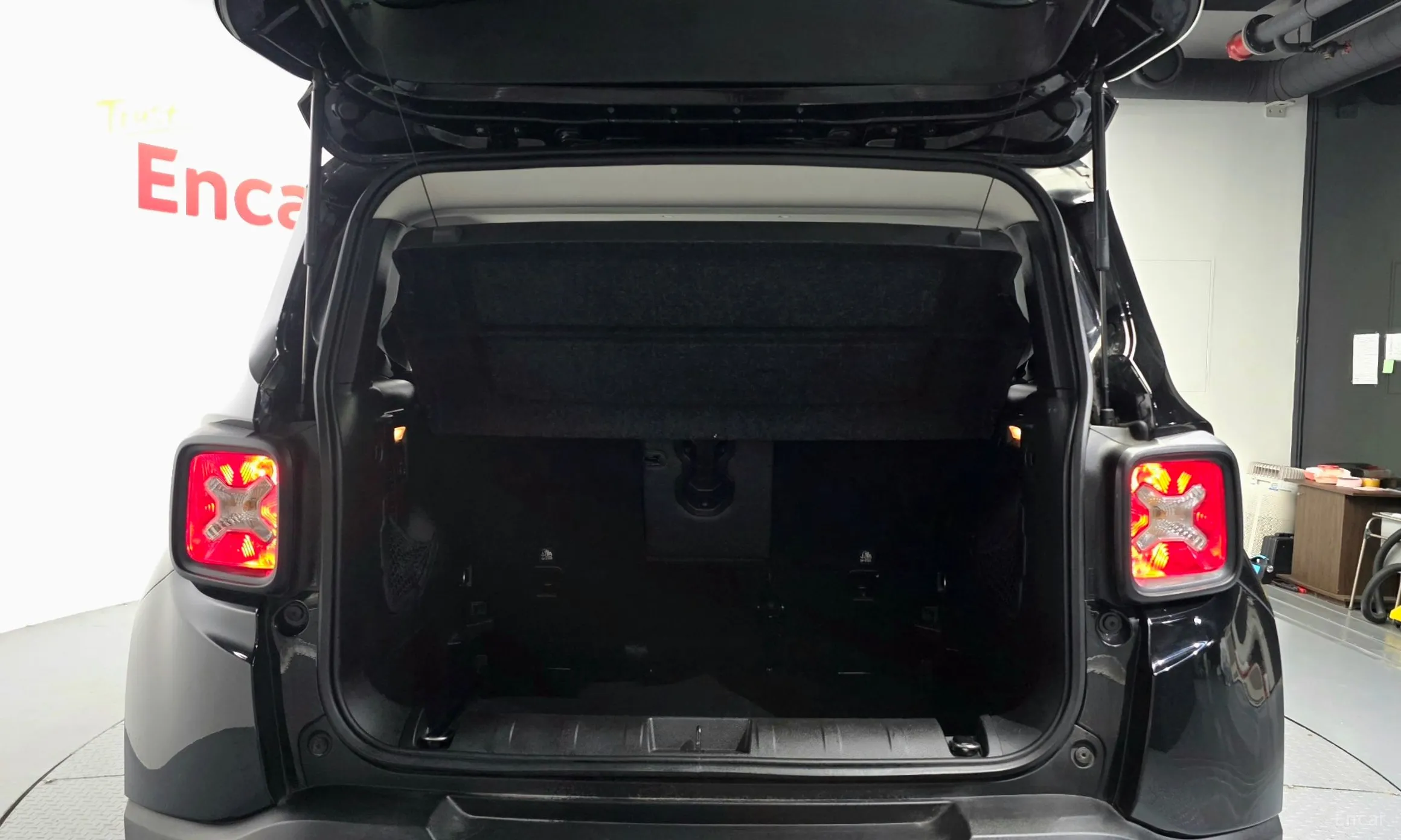 Jeep Renegade превью 19