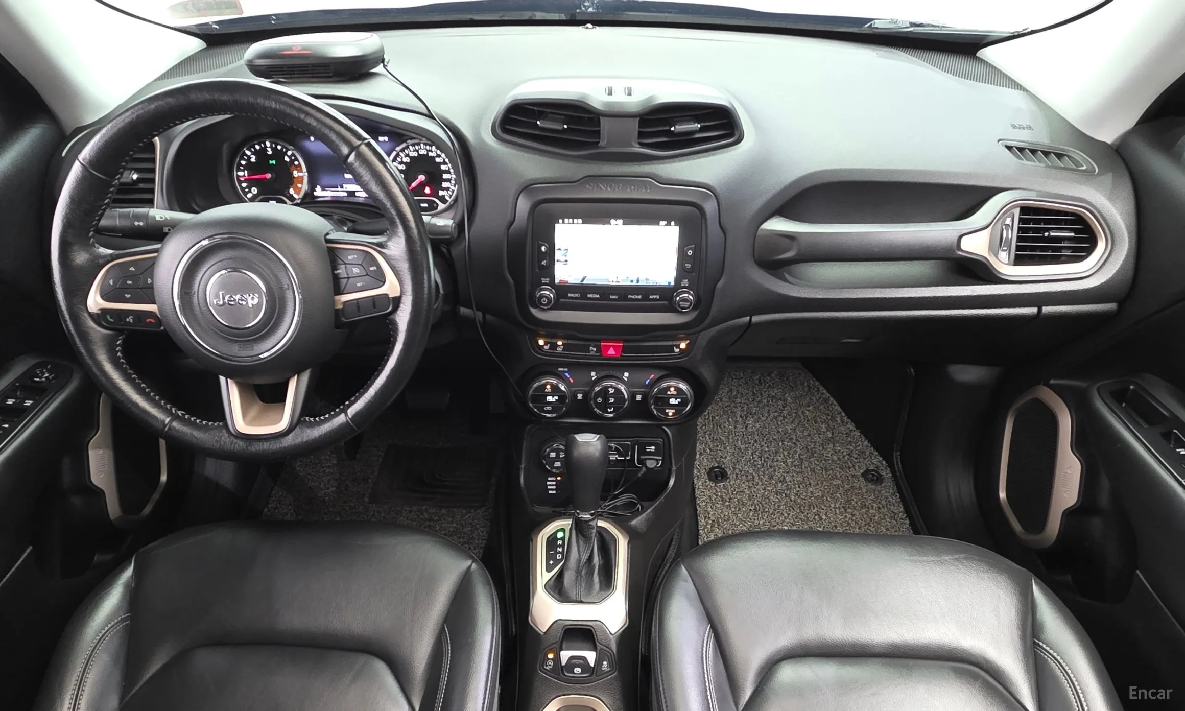 Jeep Renegade превью 7