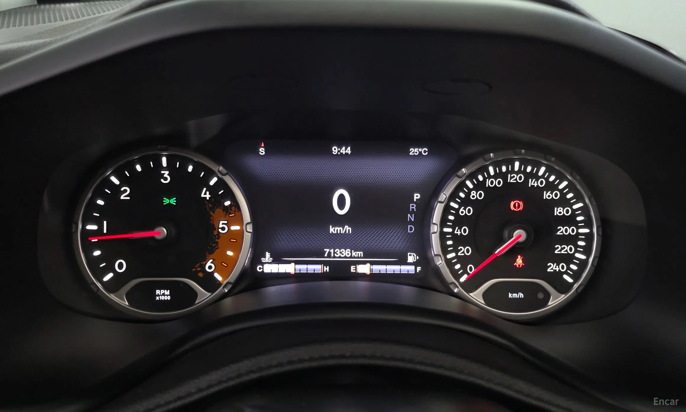 Jeep Renegade превью 8