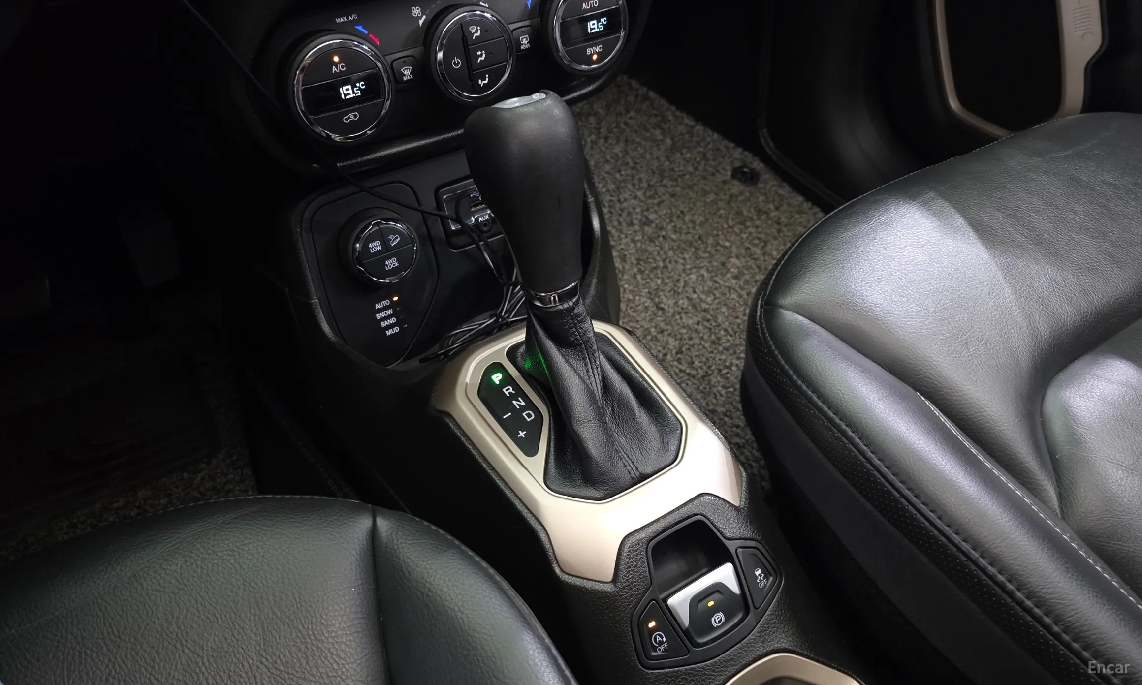 Jeep Renegade превью 9