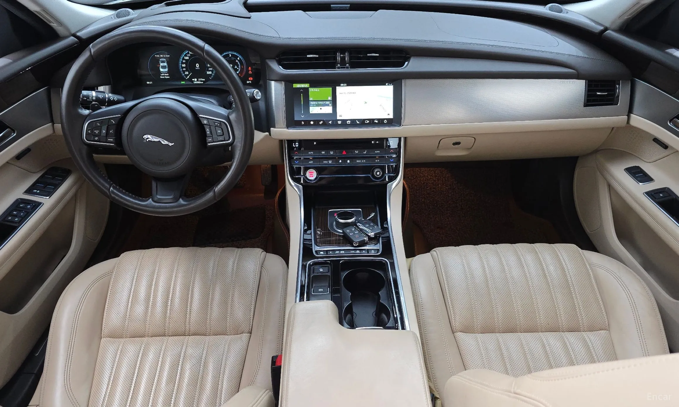 Jaguar XF (x260) превью 7