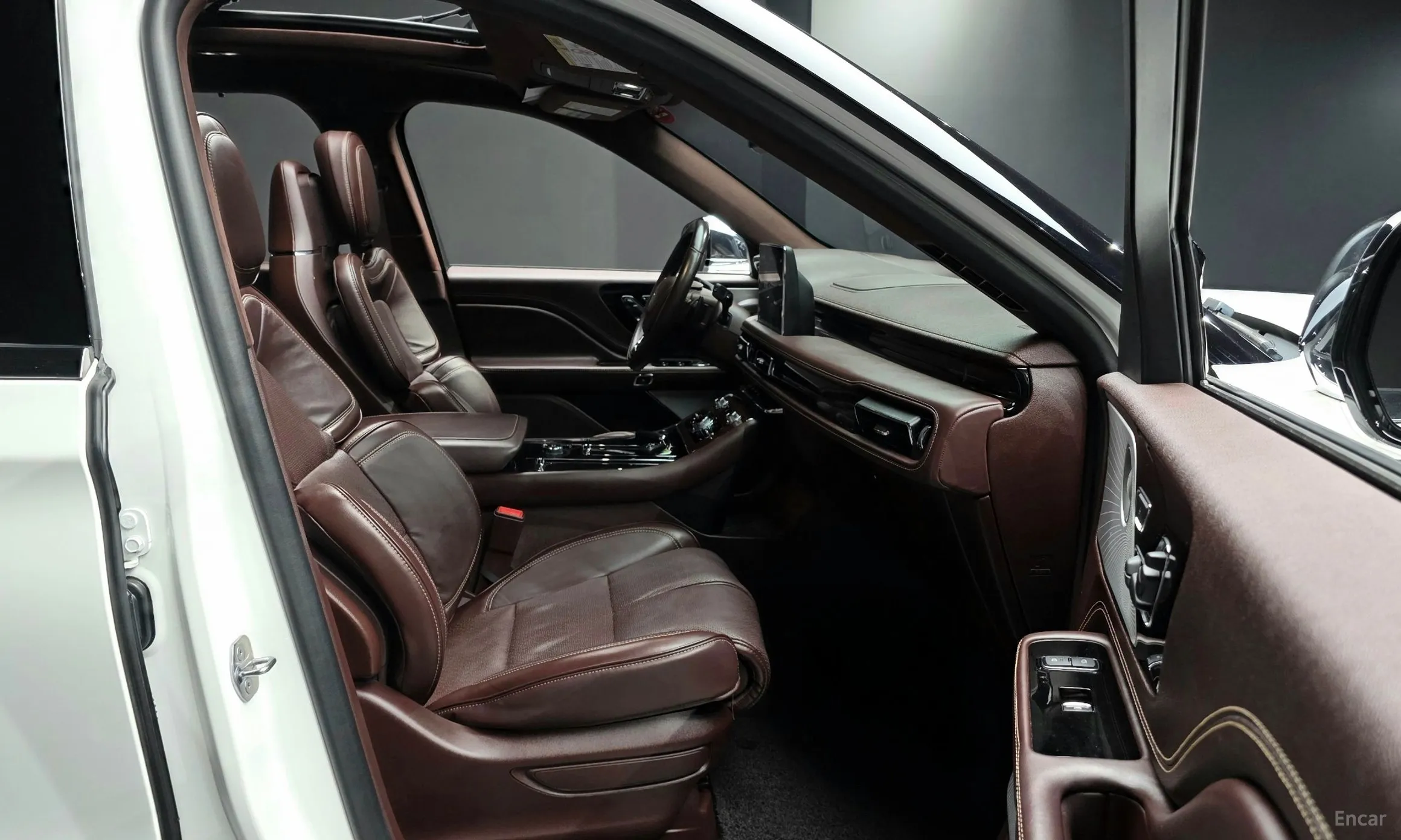 Lincoln Aviator 2nd Generation превью 10