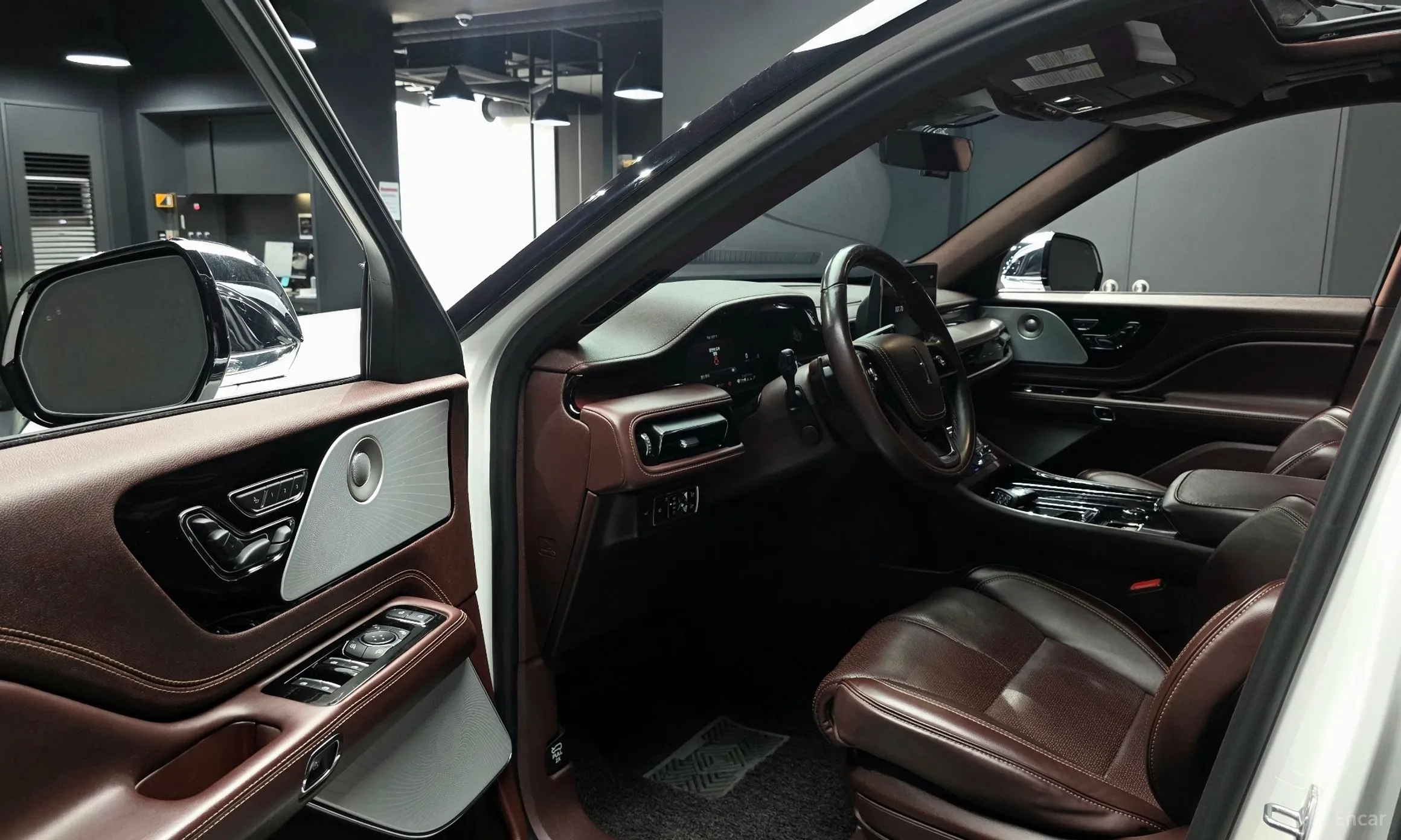 Lincoln Aviator 2nd Generation превью 11