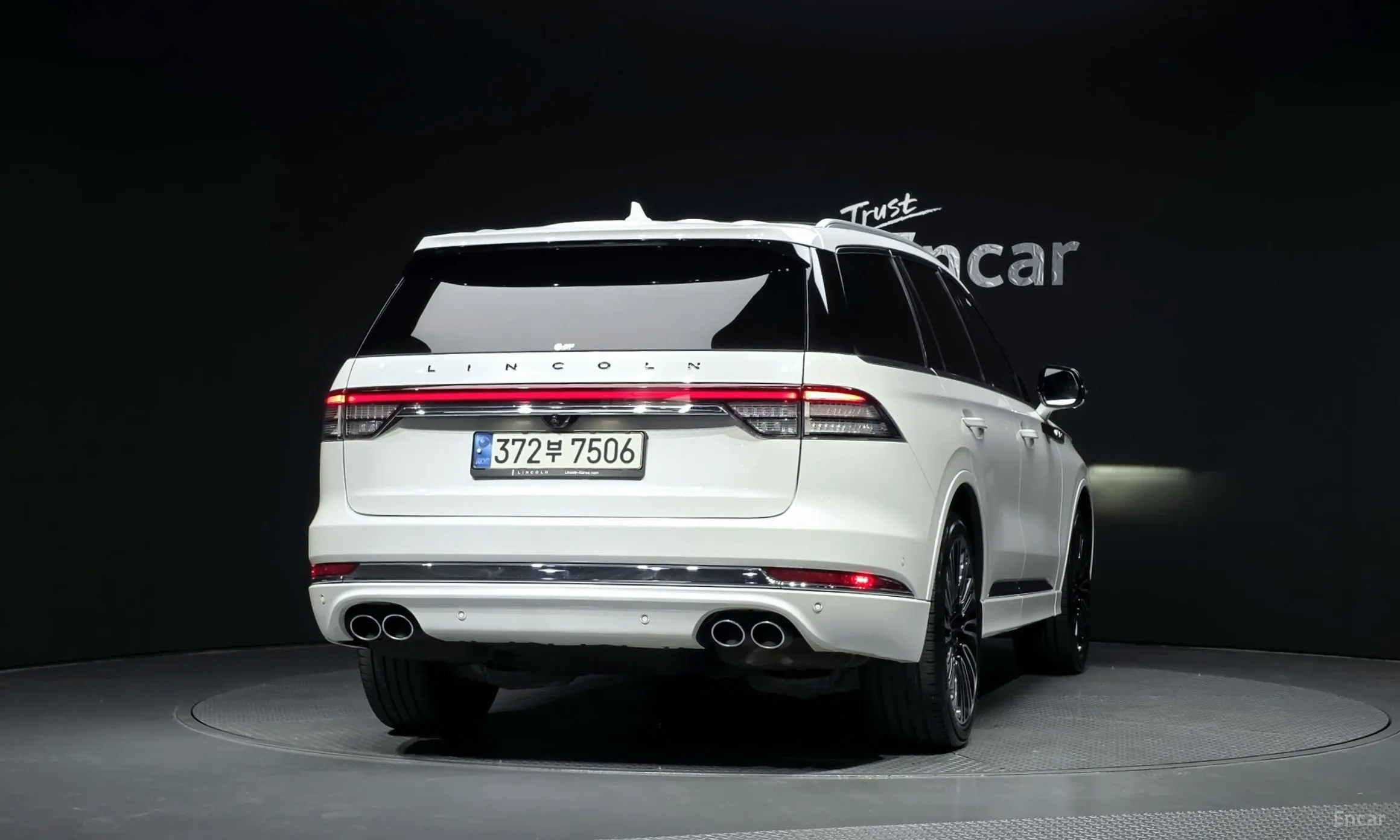 Lincoln Aviator 2nd Generation превью 4