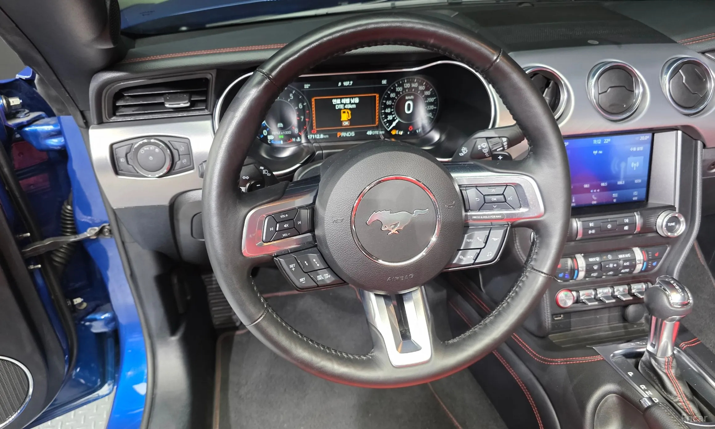 Ford Mustang превью 13