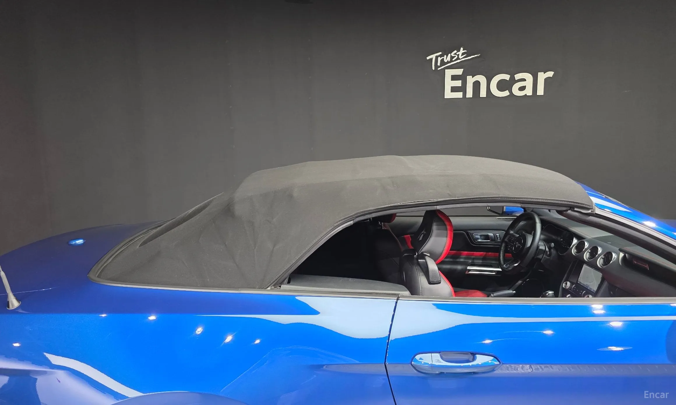 Ford Mustang превью 20