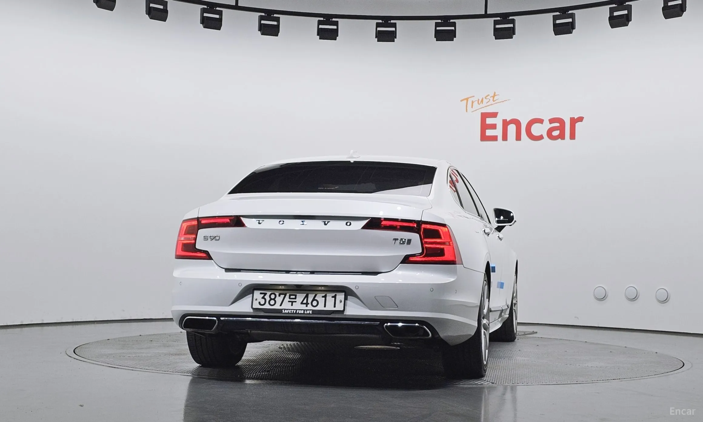 Volvo S90 превью 4