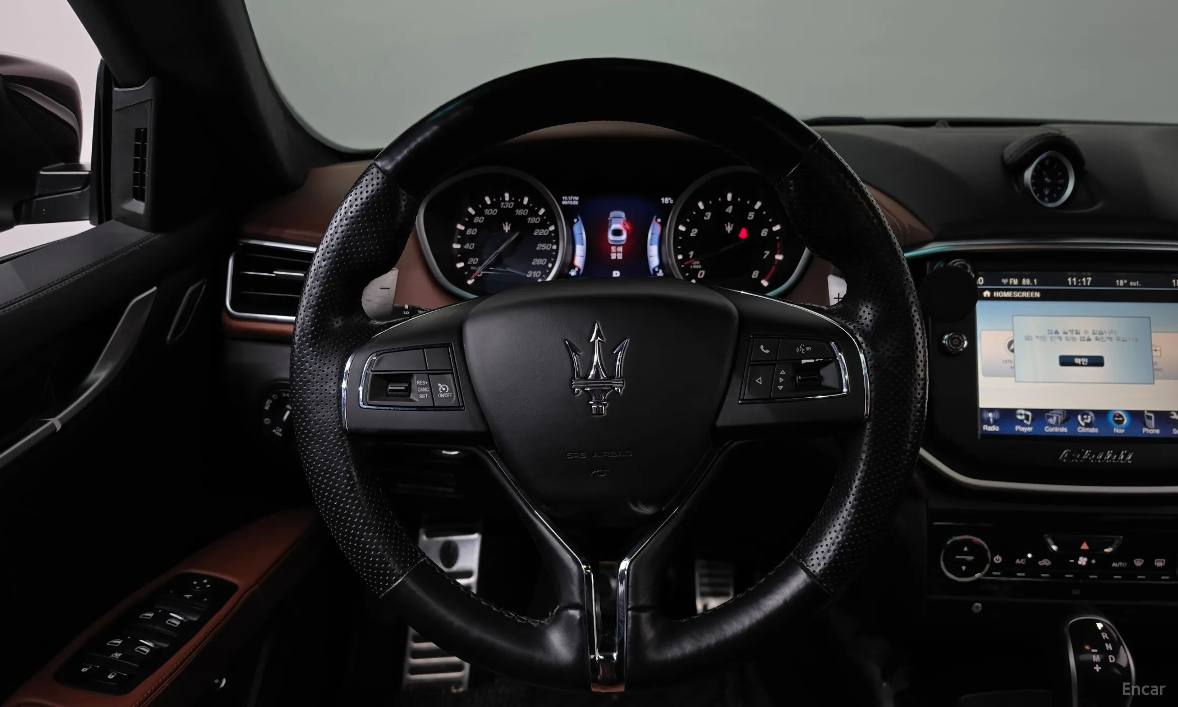 Maserati Ghibli превью 12
