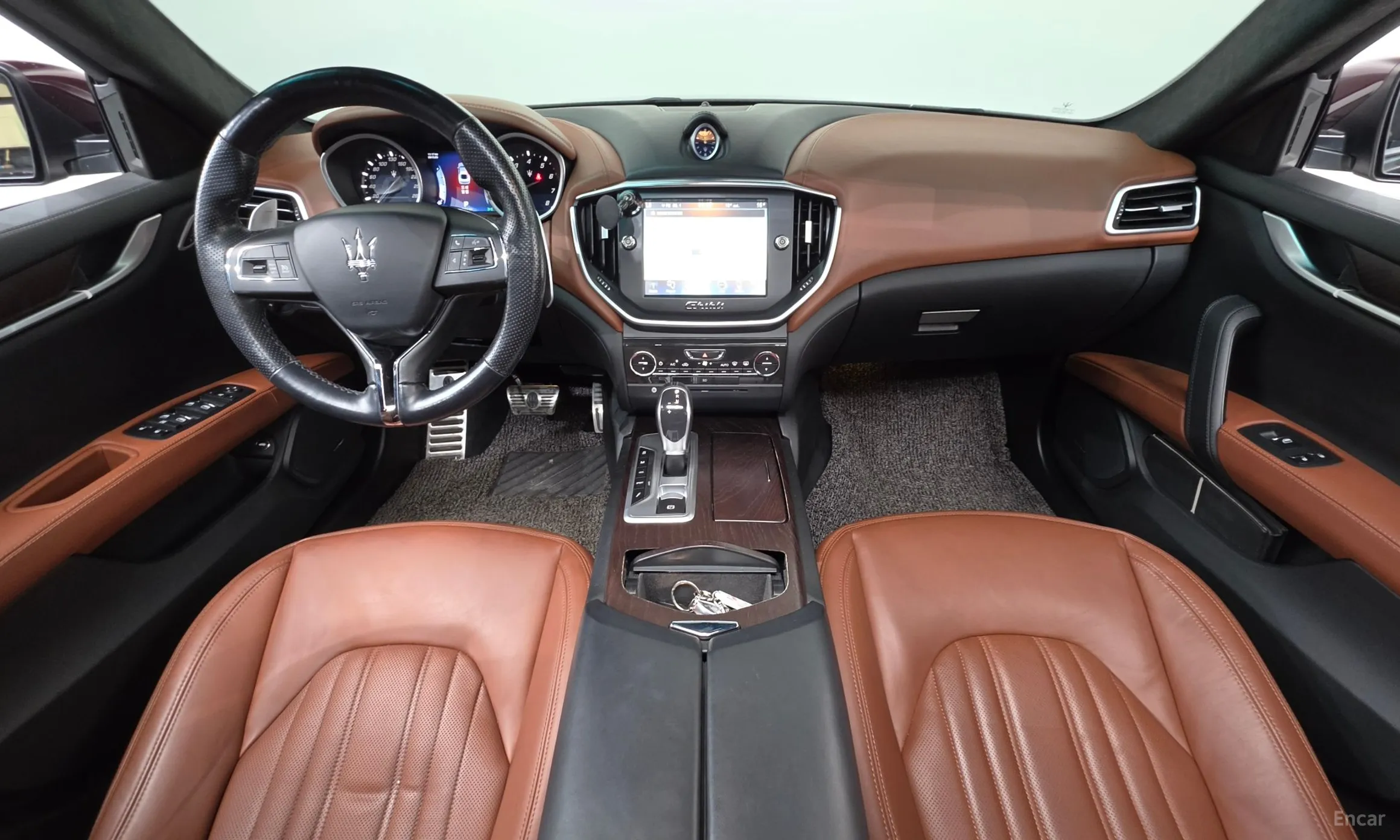 Maserati Ghibli превью 7