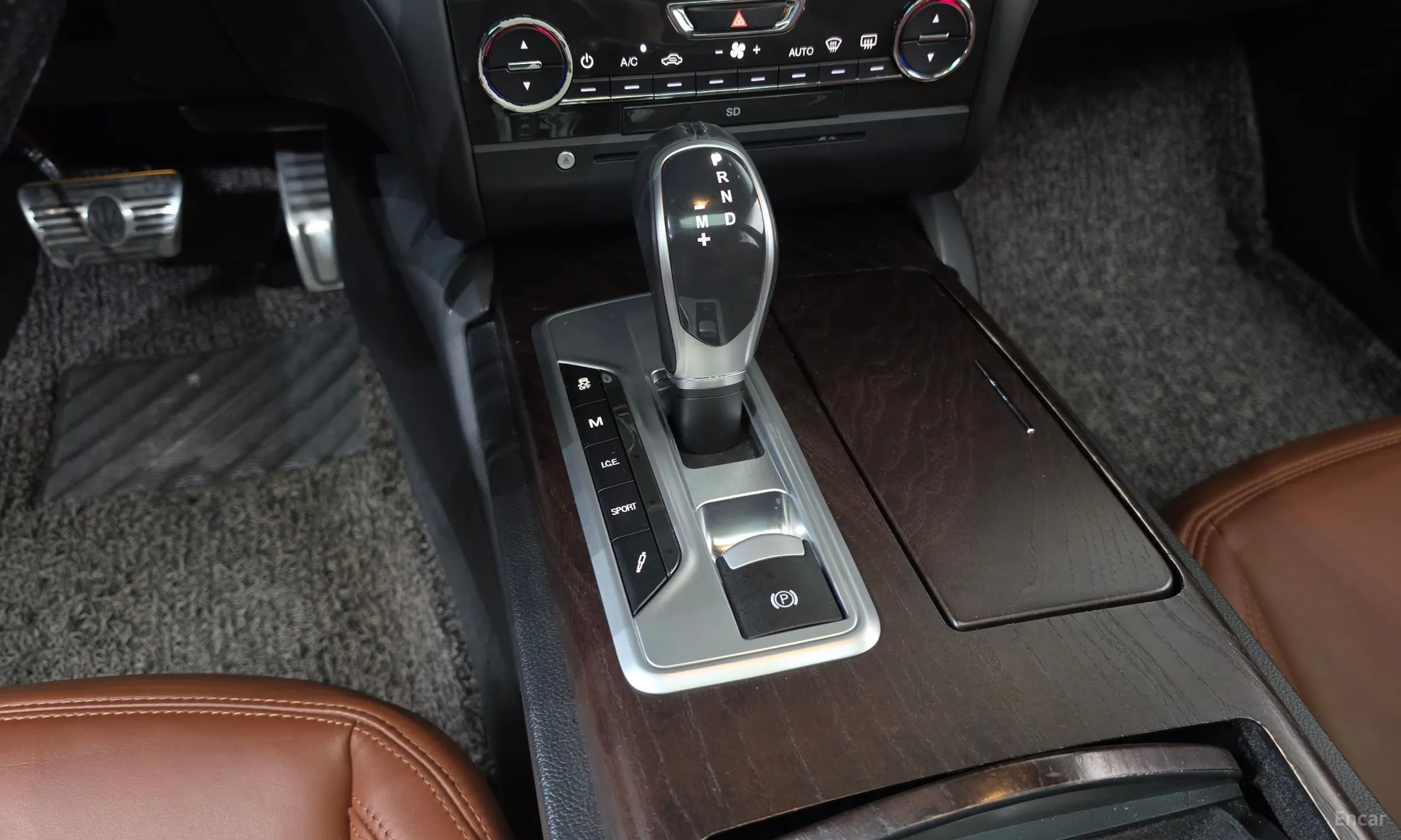 Maserati Ghibli превью 9